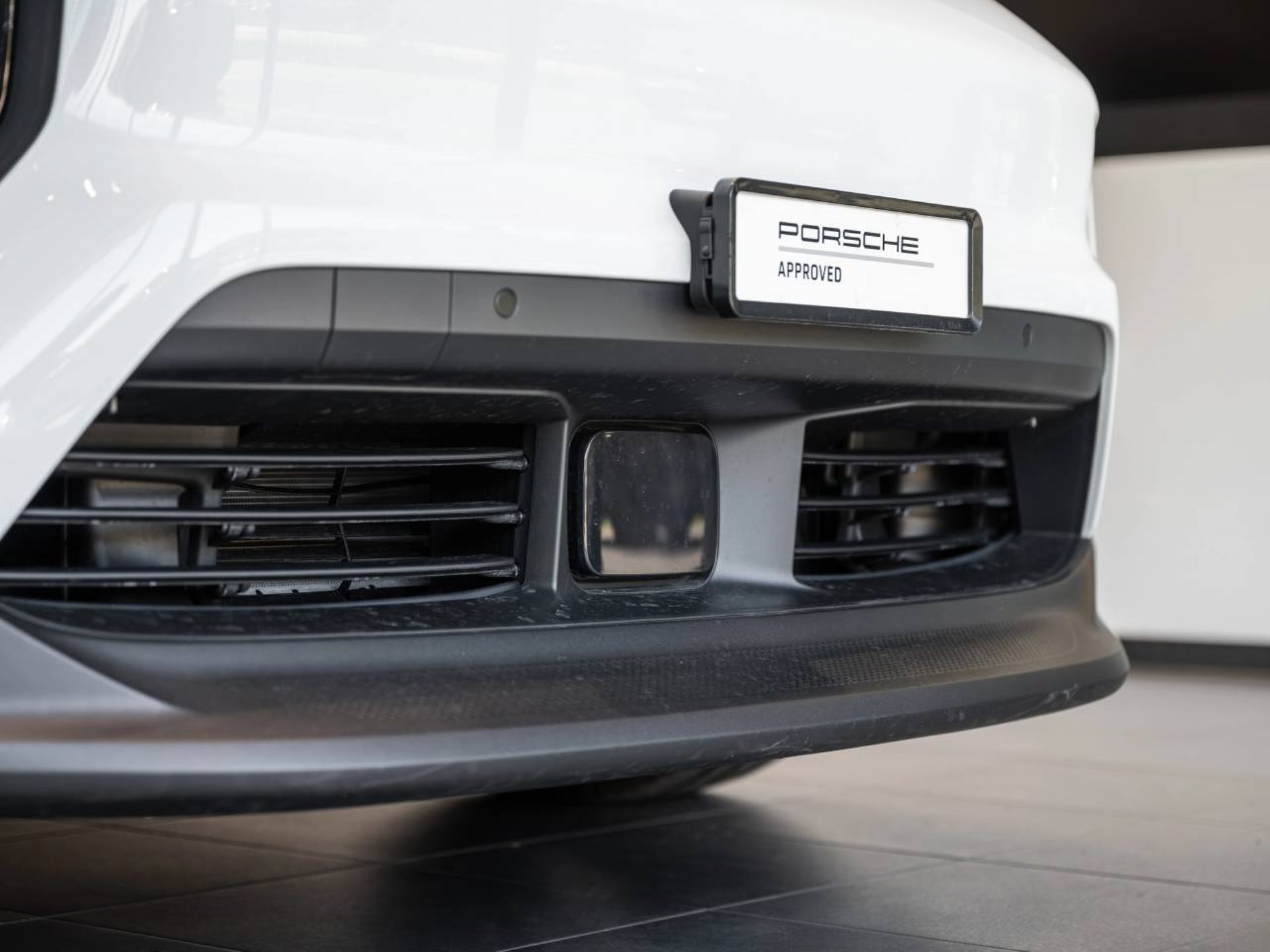PORSCHE Macan 4S-image-25