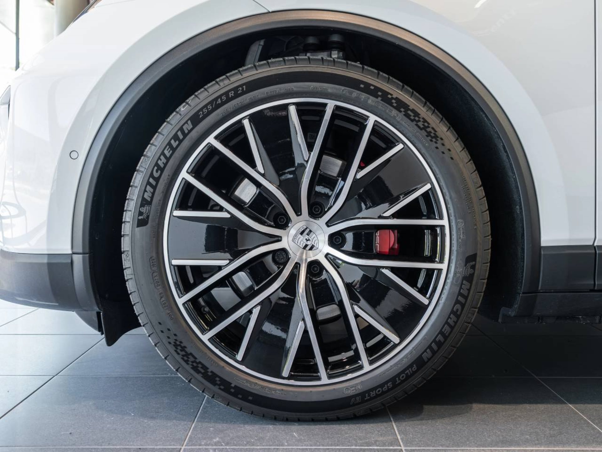 PORSCHE Macan 4S-image-31
