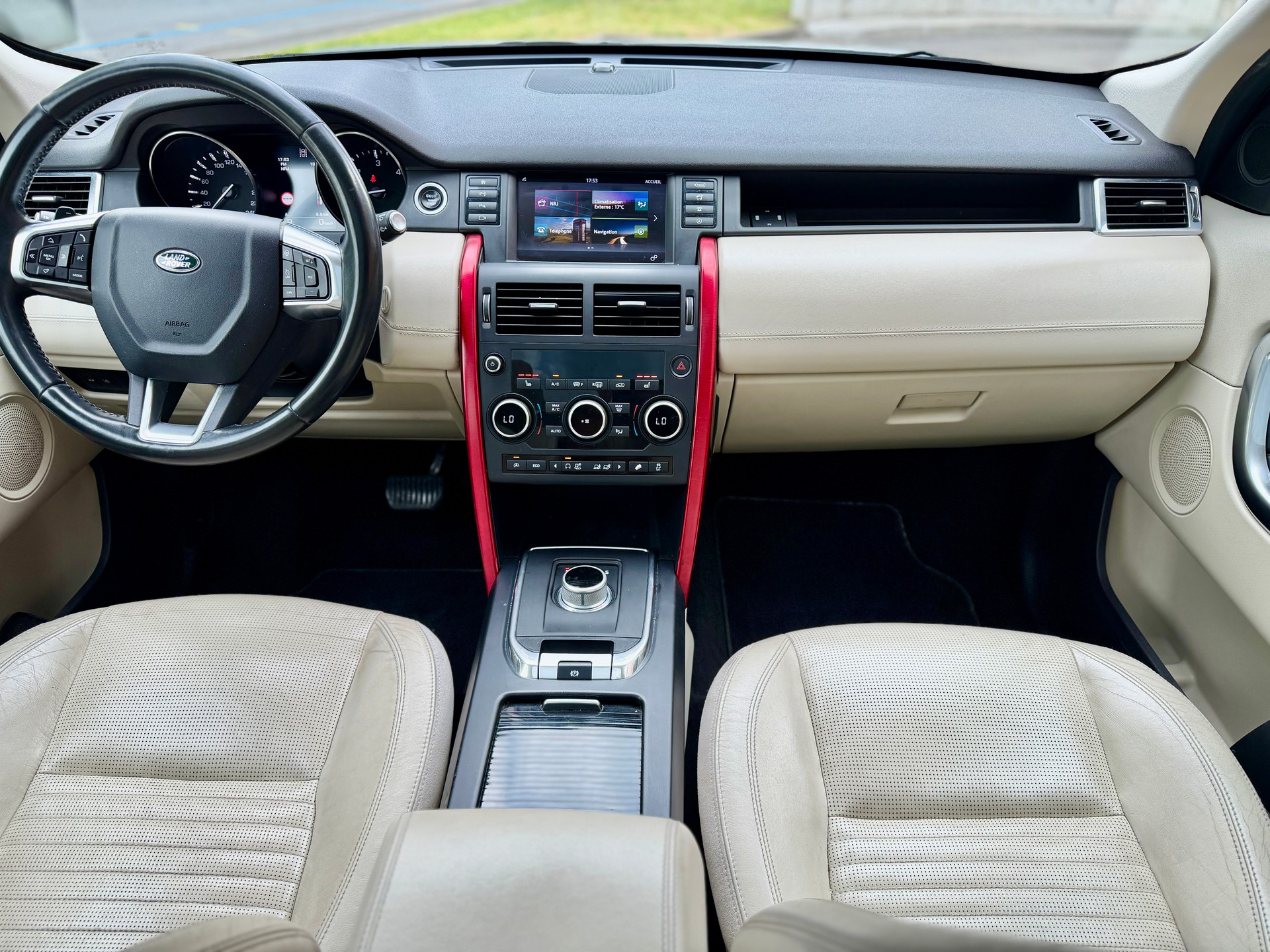 LAND ROVER Discovery Sport 2.0 TD4 HSE AT9-image-5