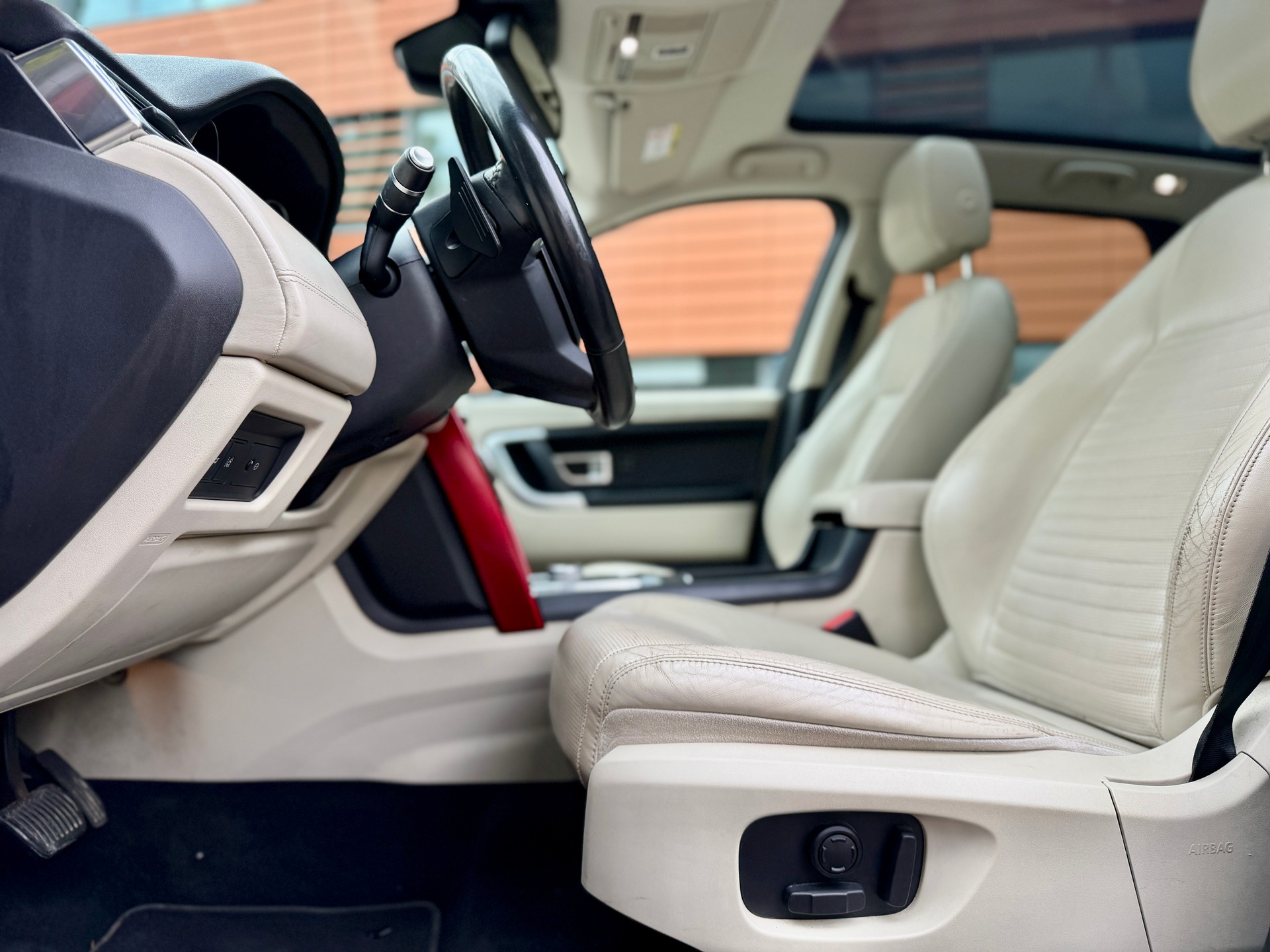 LAND ROVER Discovery Sport 2.0 TD4 HSE AT9-image-8