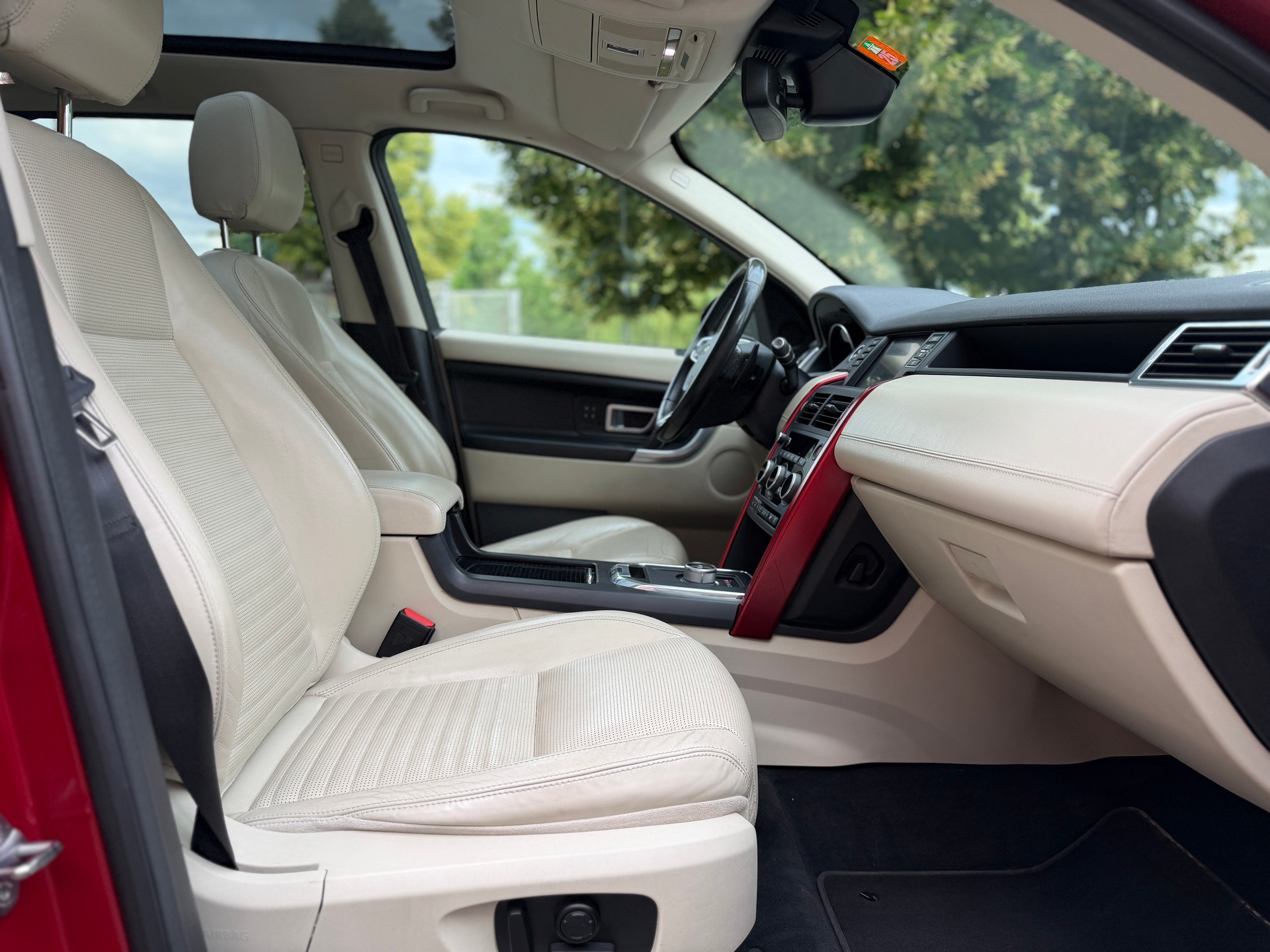 LAND ROVER Discovery Sport 2.0 TD4 HSE AT9-image-7