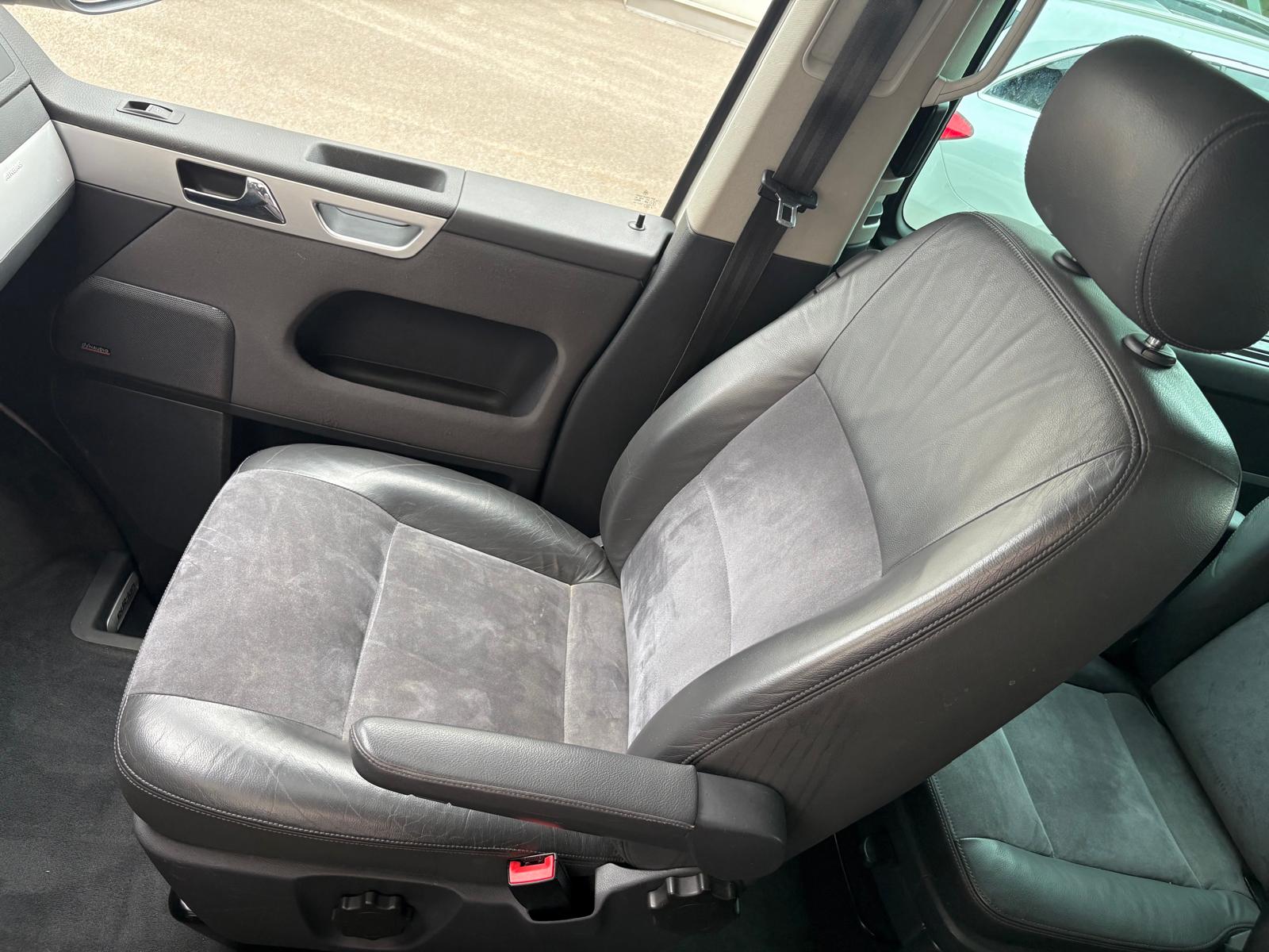 VW T5 Multivan 2.0 Bi-TDI CR CL Edition 25 4Mot. DSG-image-9