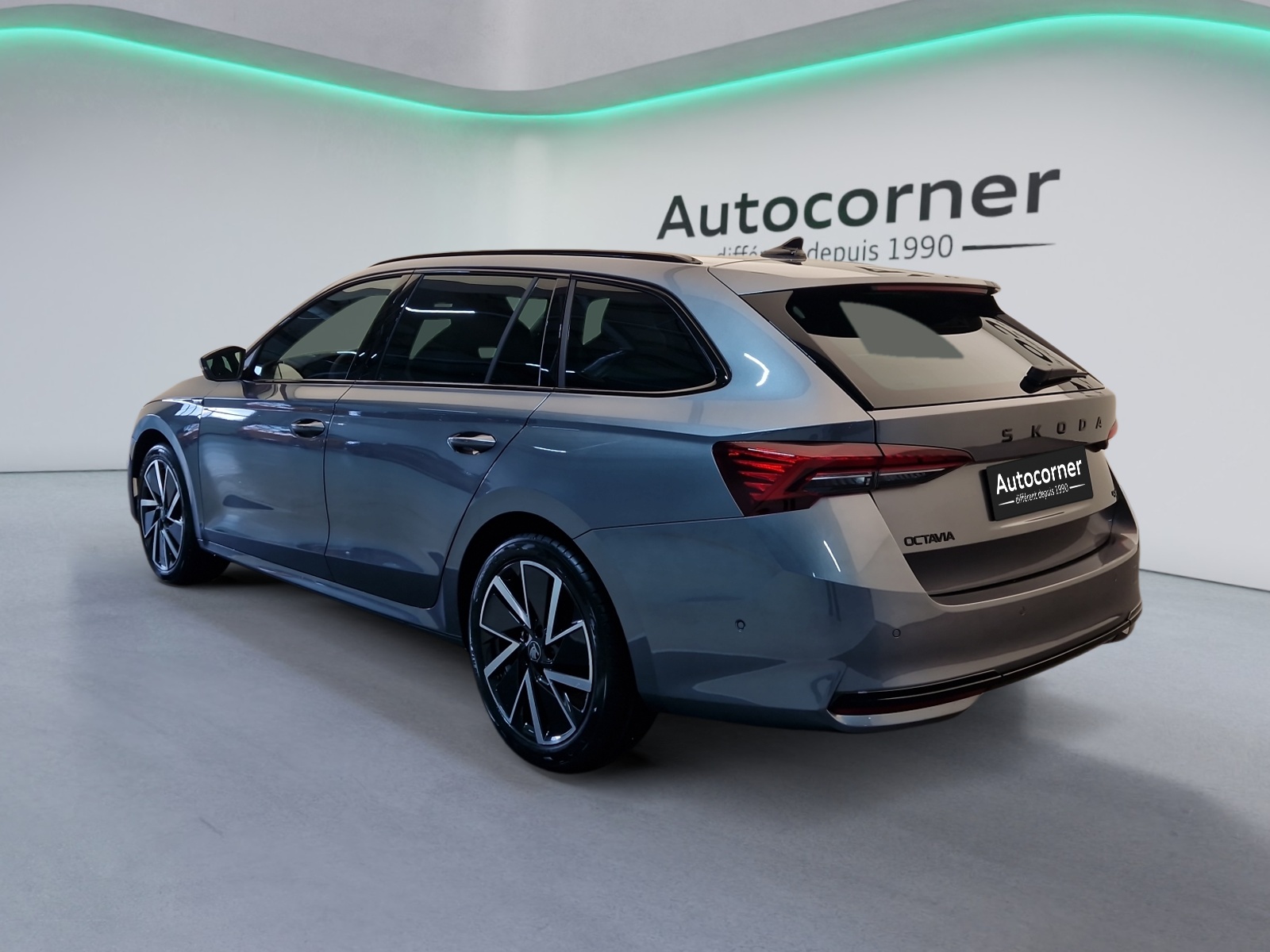 SKODA Octavia Combi 1.5 TSI mHEV DSG Dynamic-image-2