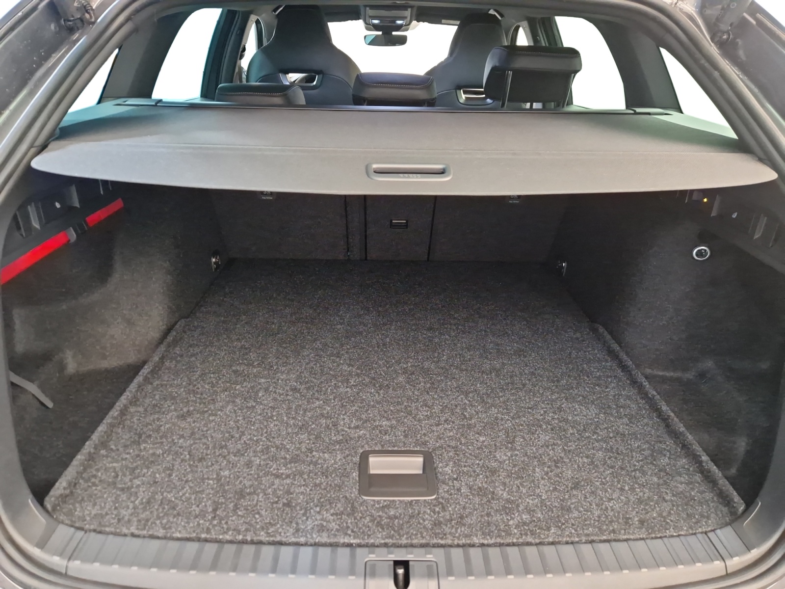 SKODA Octavia Combi 1.5 TSI mHEV DSG Dynamic-image-11