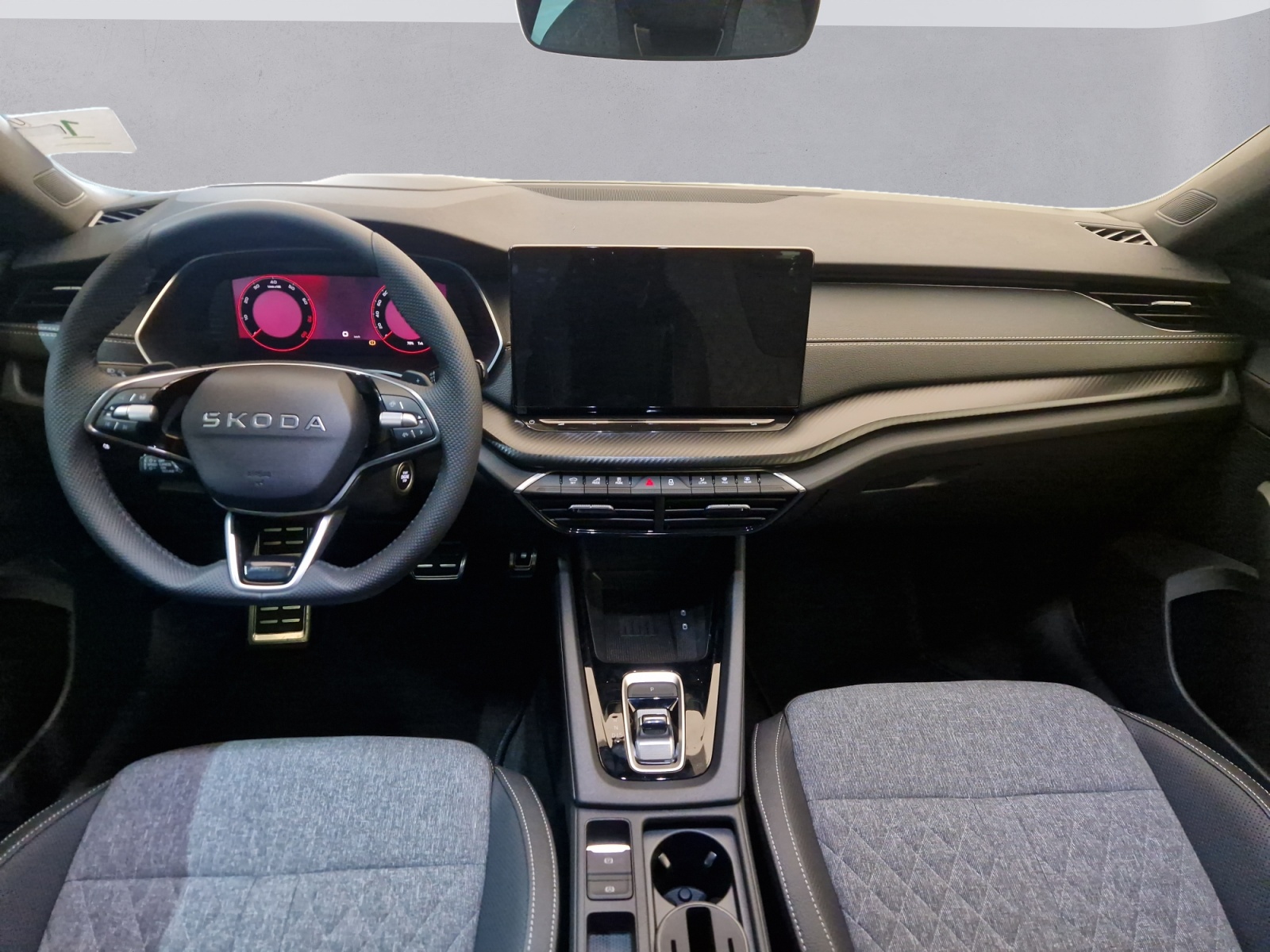 SKODA Octavia Combi 1.5 TSI mHEV DSG Dynamic-image-9