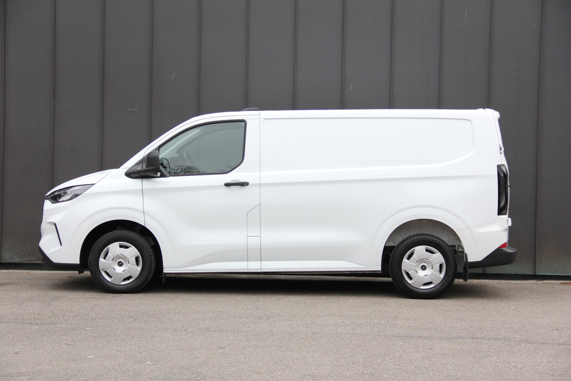 FORD Transit Custom Van 280 L1H1 Trend Automat *RÜCKFAHRKAMERA* *AUTOMAT* TEMPOMAT *LADERAUM-AUSB.* ASSIST.-PAKET *3-JAHRE-GARANTIE*-image-5