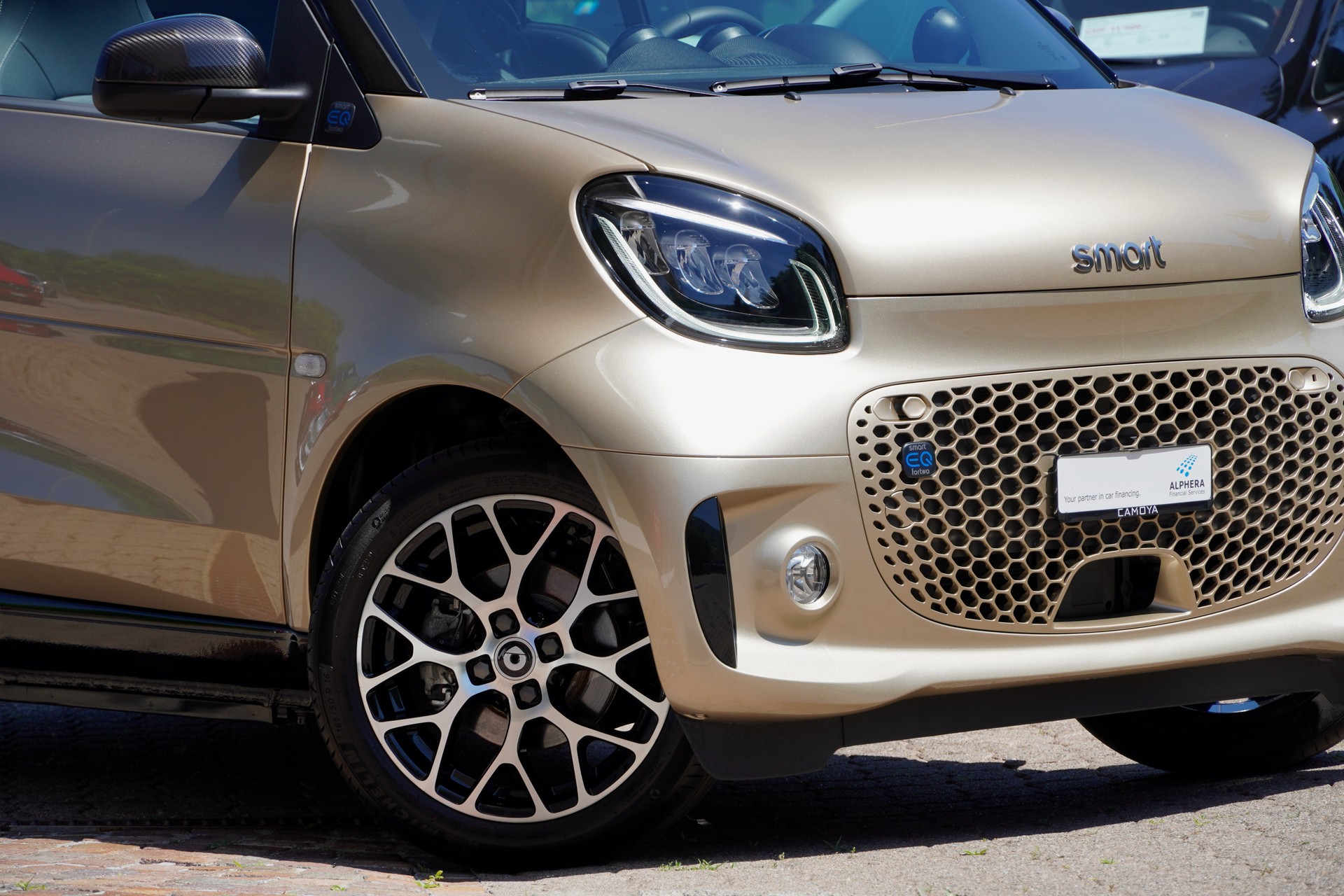 SMART fortwo EQ prime (incl. battery)-showroom-element-1