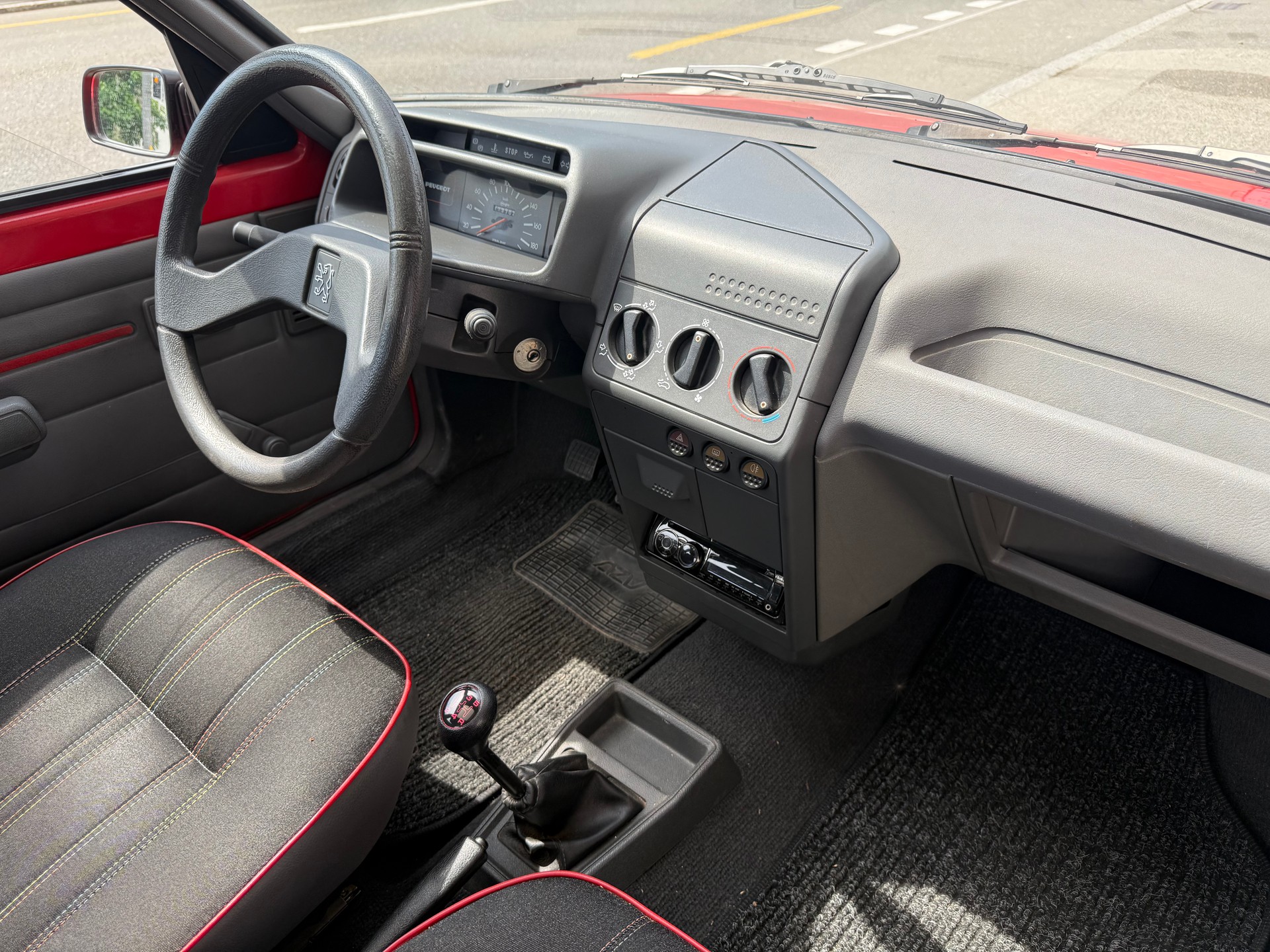 PEUGEOT 205 1.1 Look-image-12