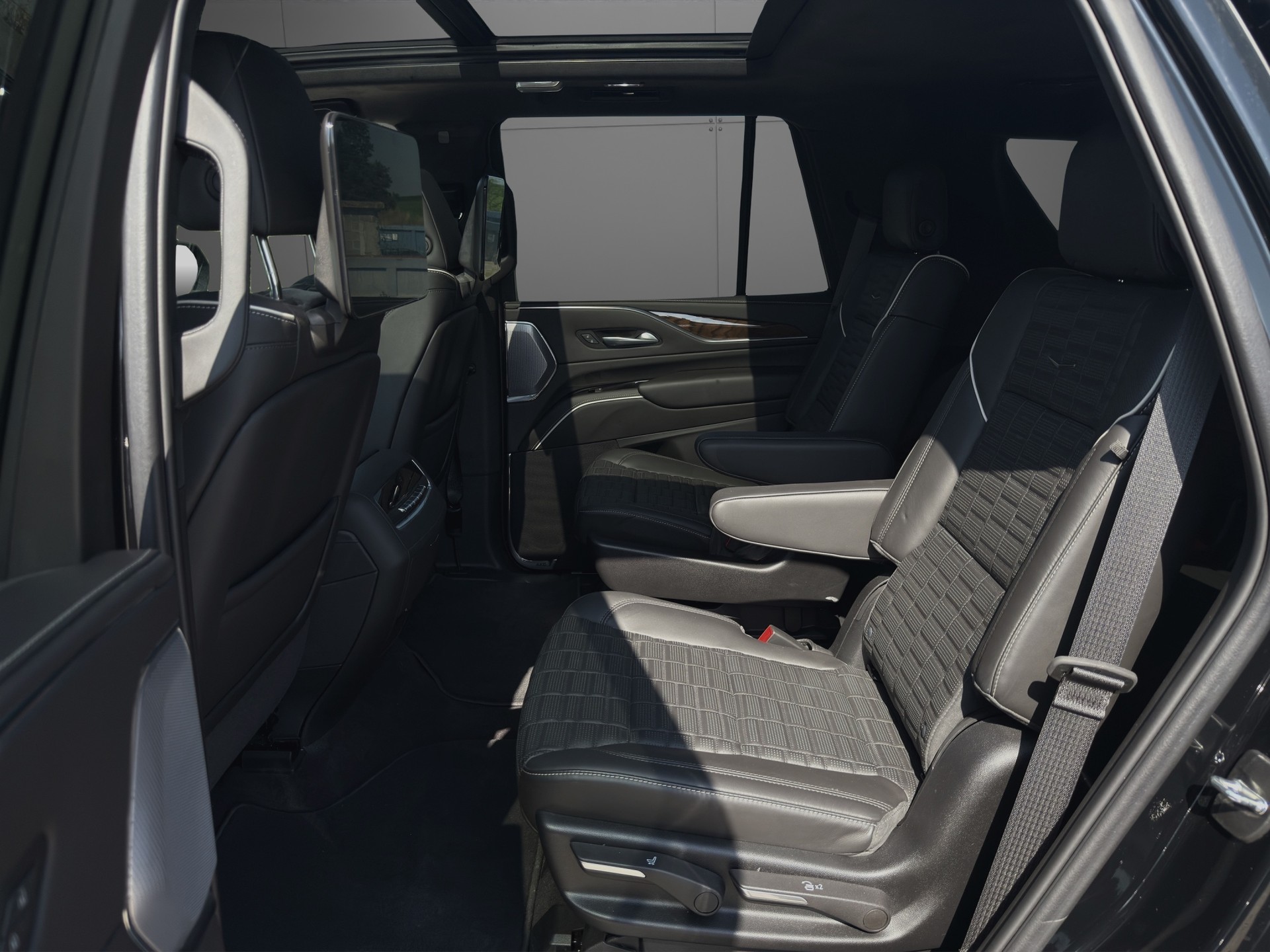 CADILLAC 6.2 V8 Platinum Automatic-image-10