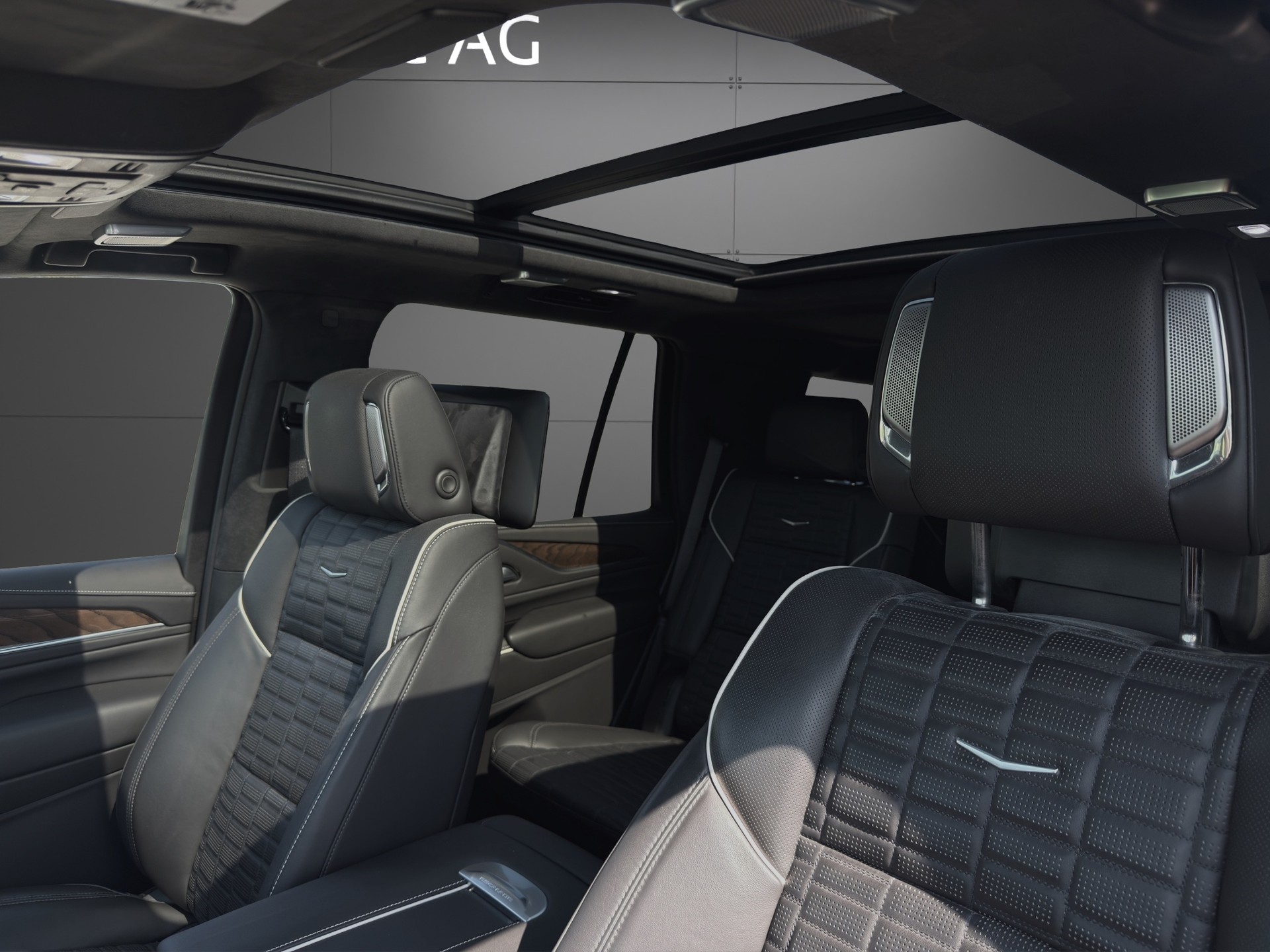 CADILLAC 6.2 V8 Platinum Automatic-image-9