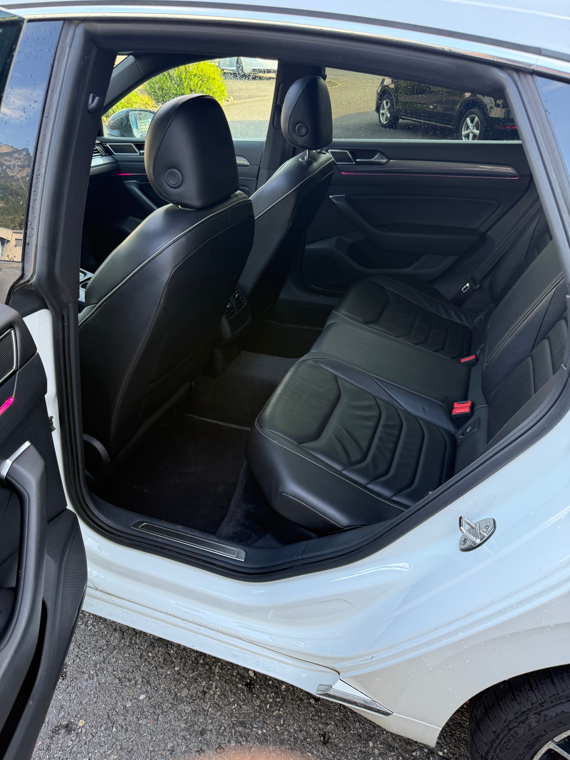 VW Arteon 2.0 TDI BMT R-Line DSG-image-23