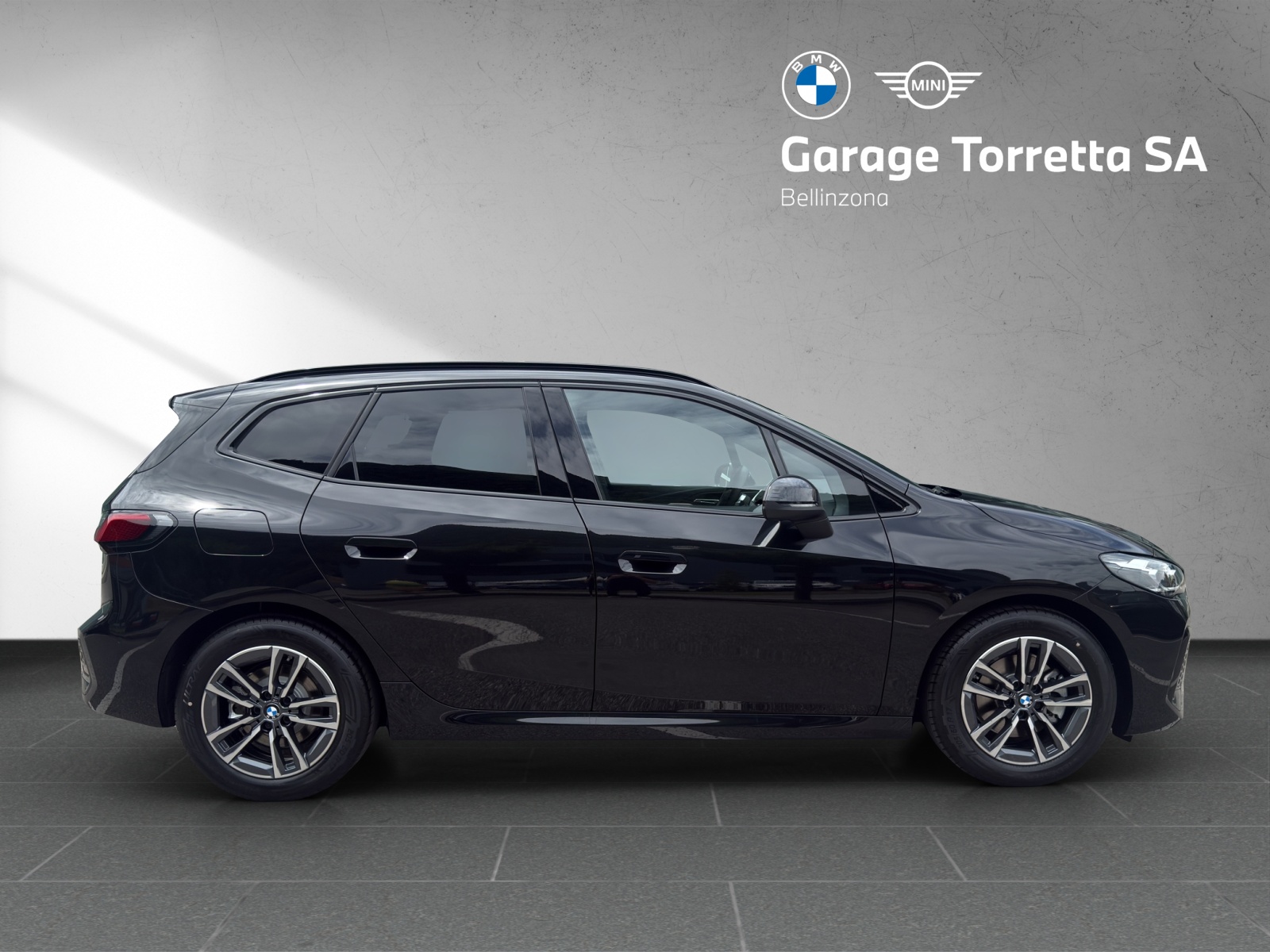 BMW 220i Active Tourer M Sport DKG-image-5