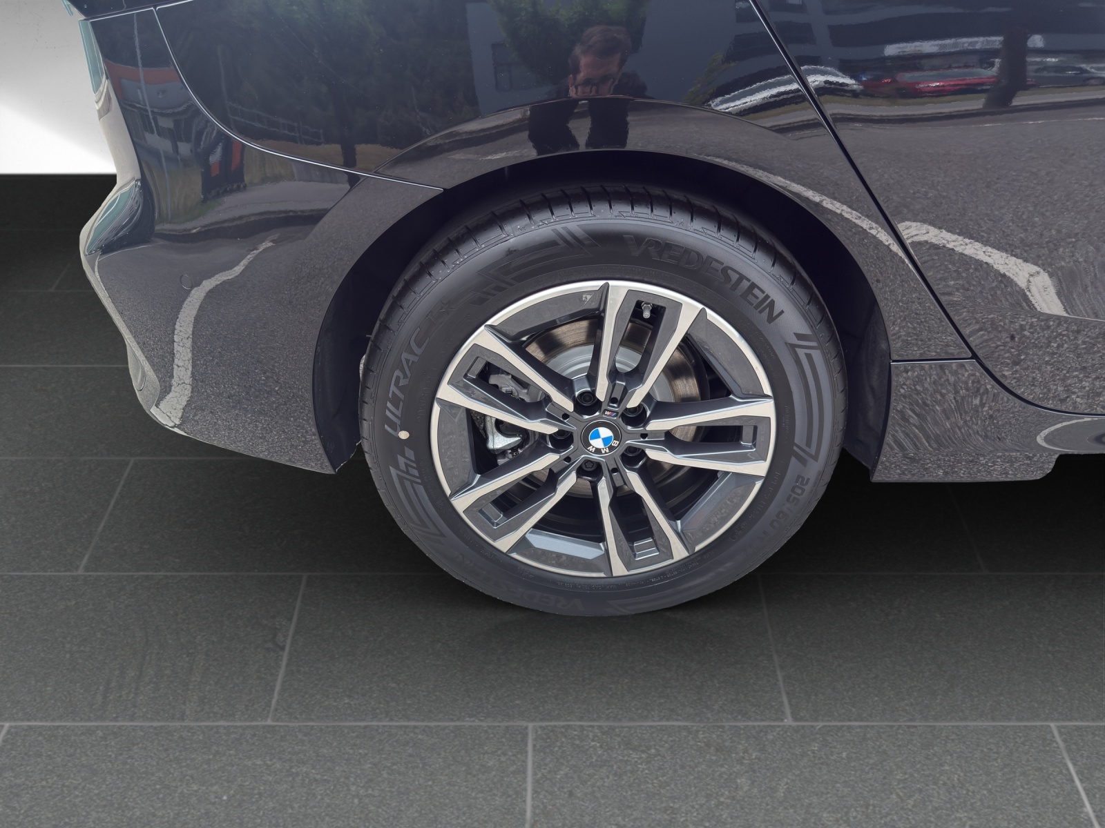 BMW 220i Active Tourer M Sport DKG-image-10