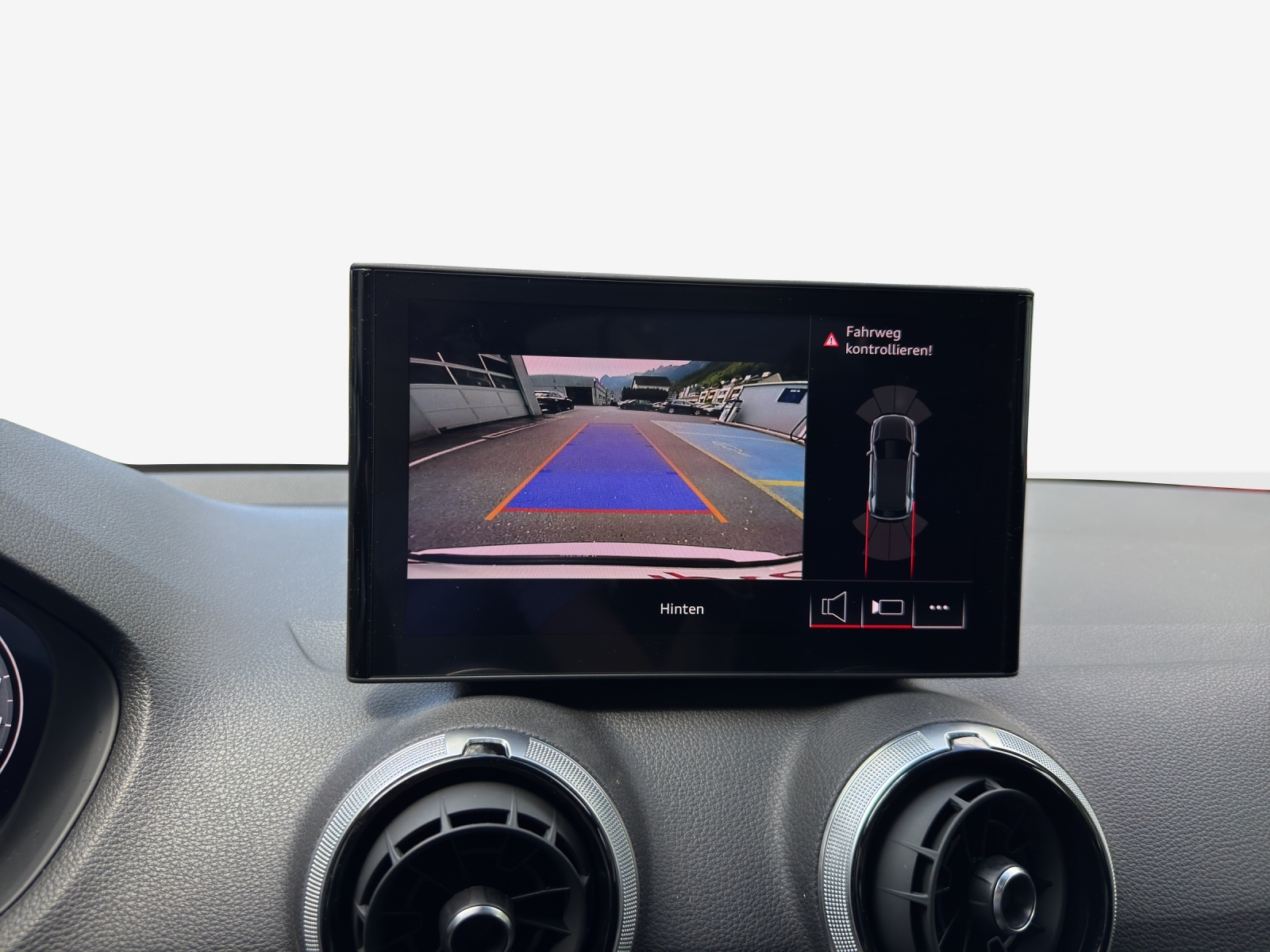AUDI Q2 35 TFSI advanced S-tronic-image-15