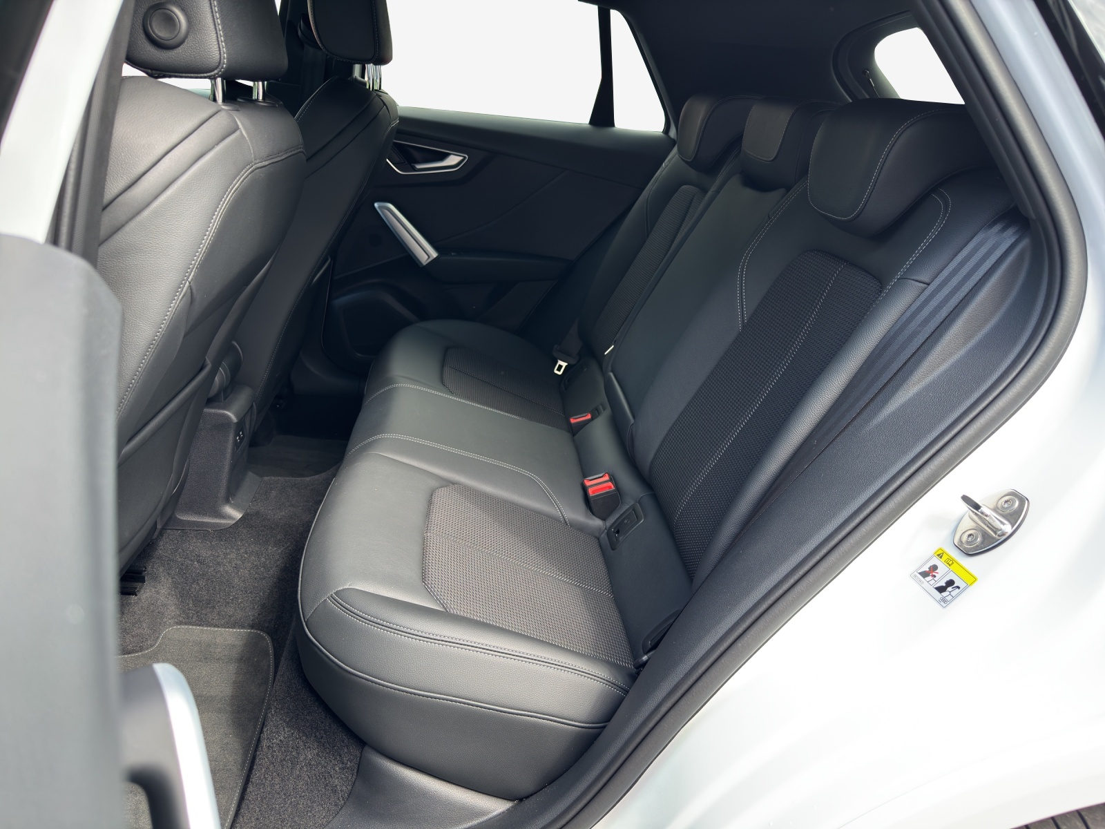 AUDI Q2 35 TFSI advanced S-tronic-image-11