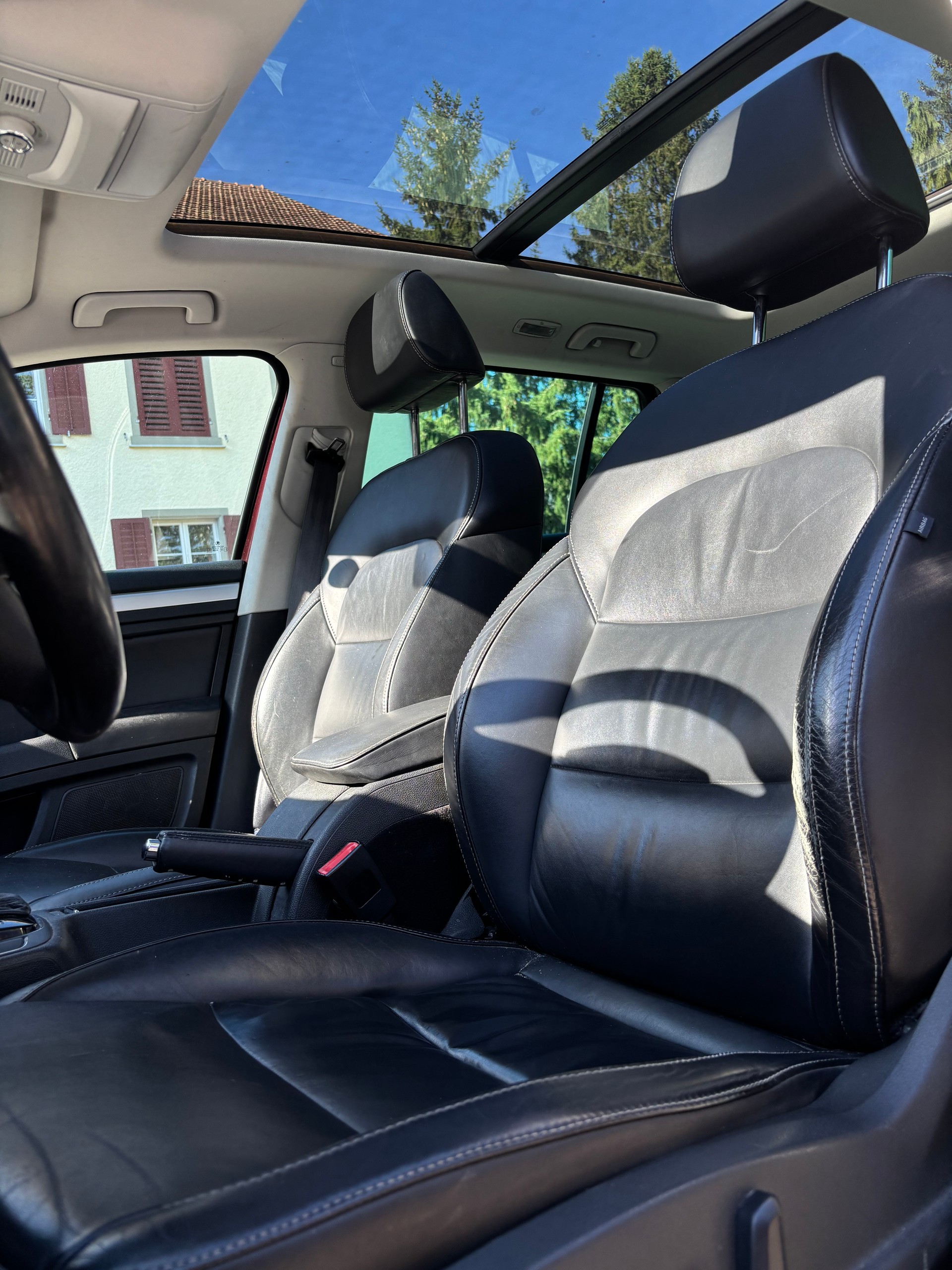 SKODA Superb Combi 3.6 FSI Elegance 4x4 DSG-image-12