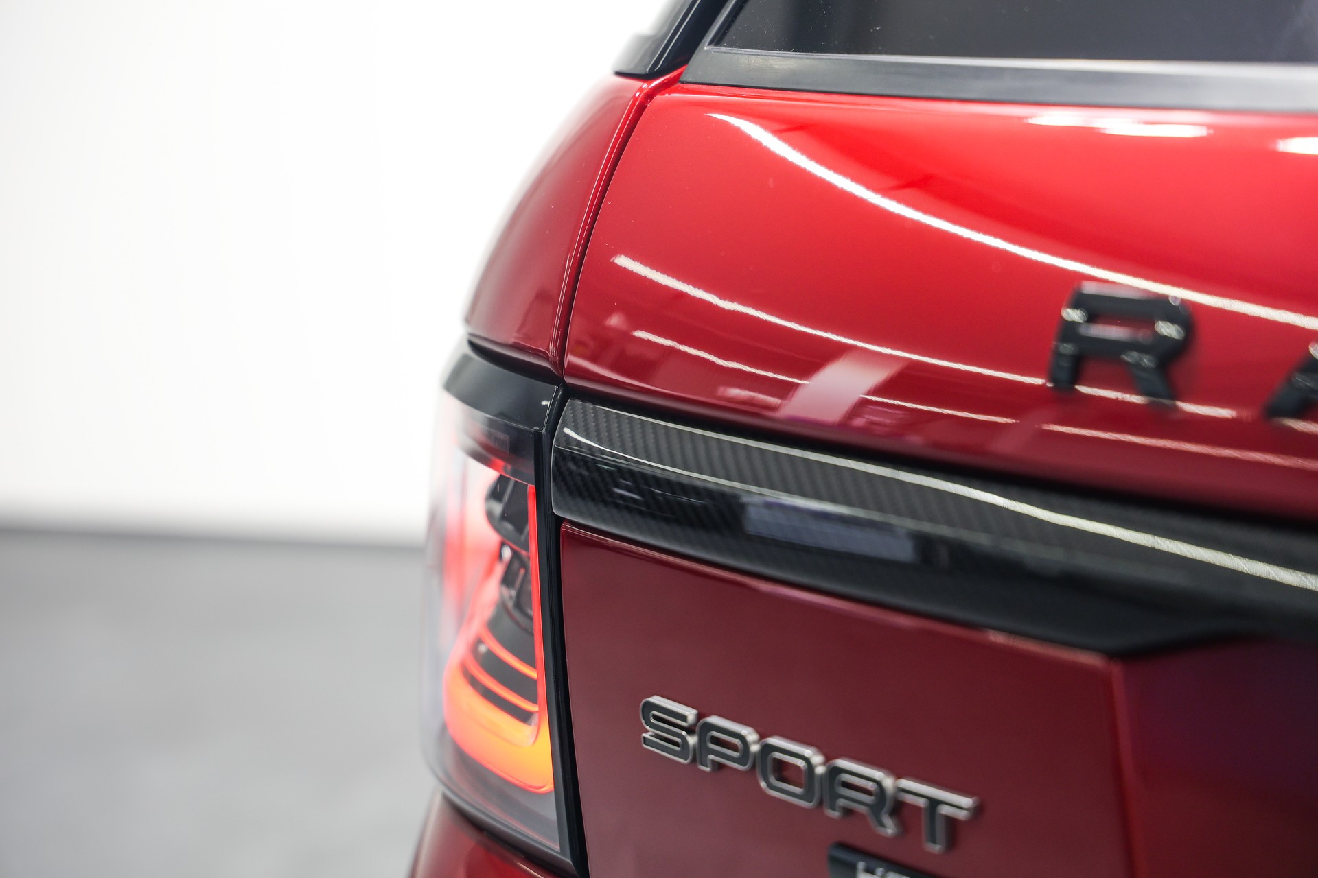 LAND ROVER Range Rover Sport D350 3.0D I6 MHEV HST Automatic *CH-Fahrzeug*-image-15