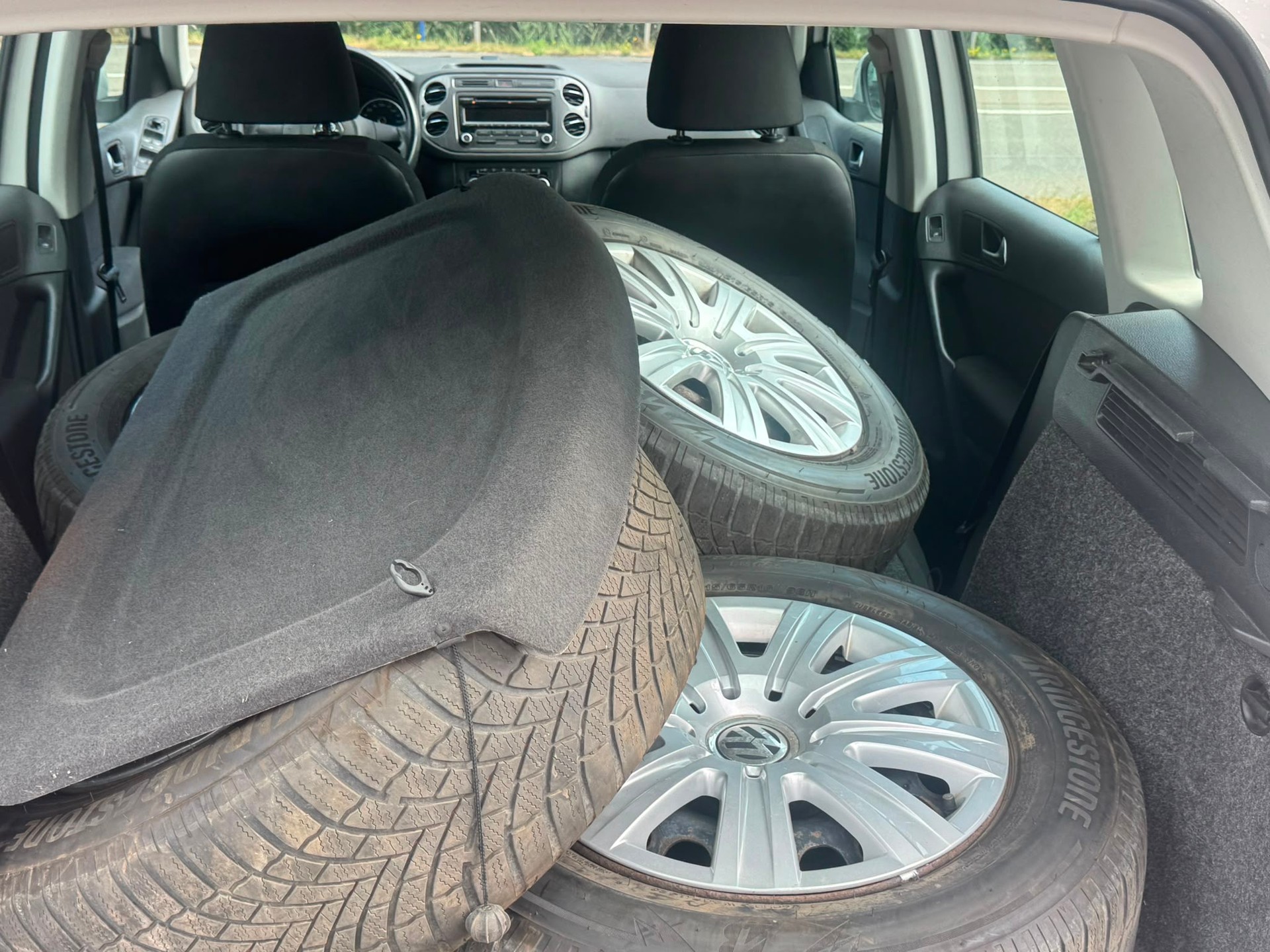 VW Tiguan 1.4 TSI Sport&Style 4Motion-image-14