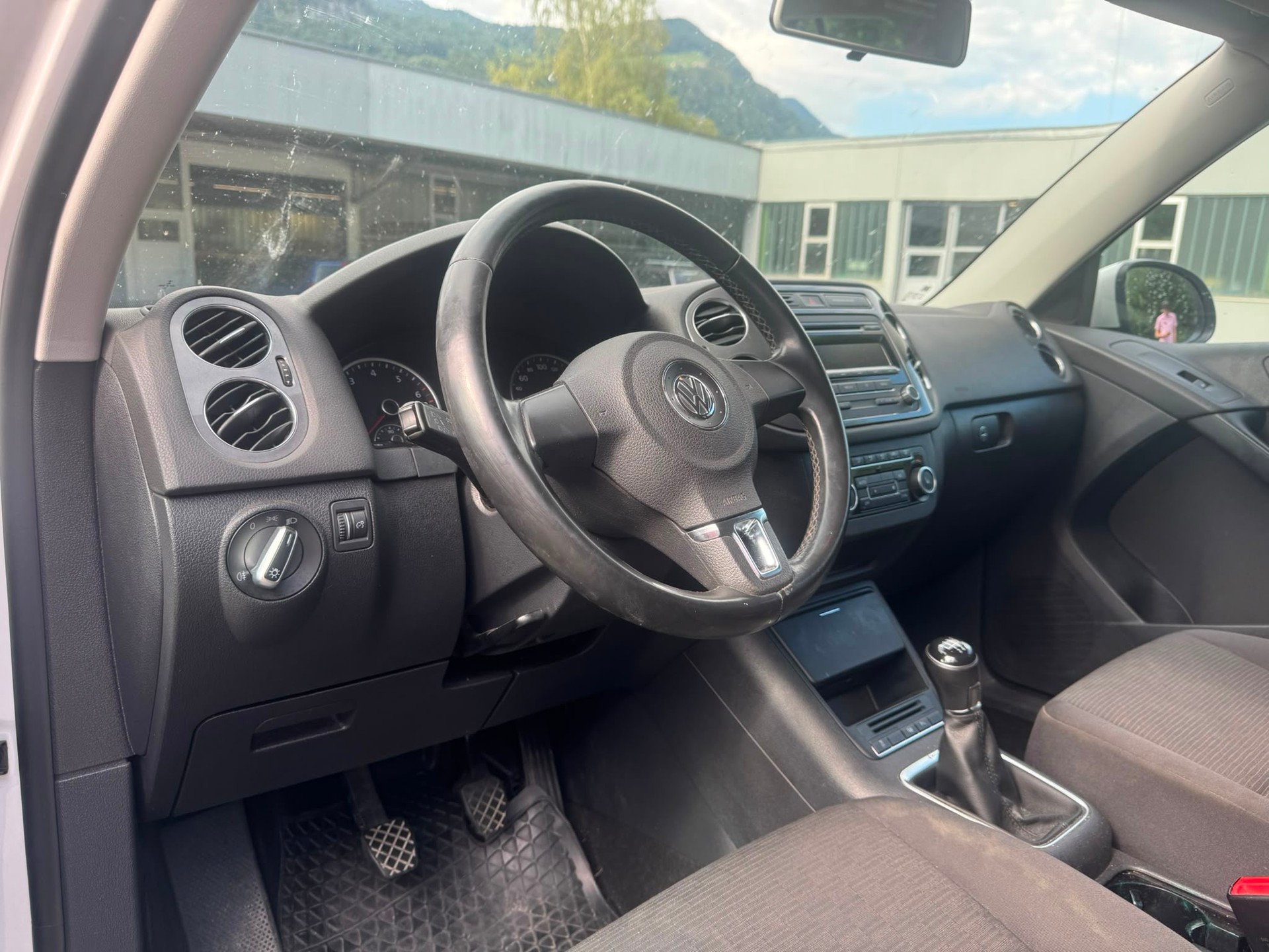 VW Tiguan 1.4 TSI Sport&Style 4Motion-image-10