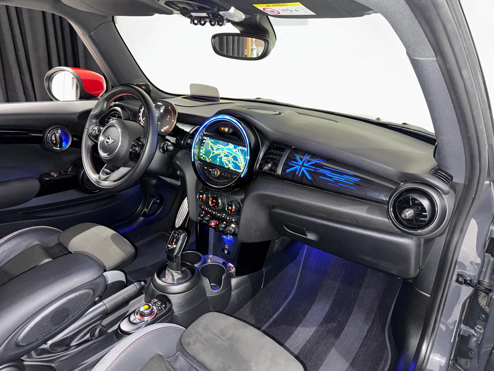 MINI Cooper John Cooper Works Steptronic-image-9