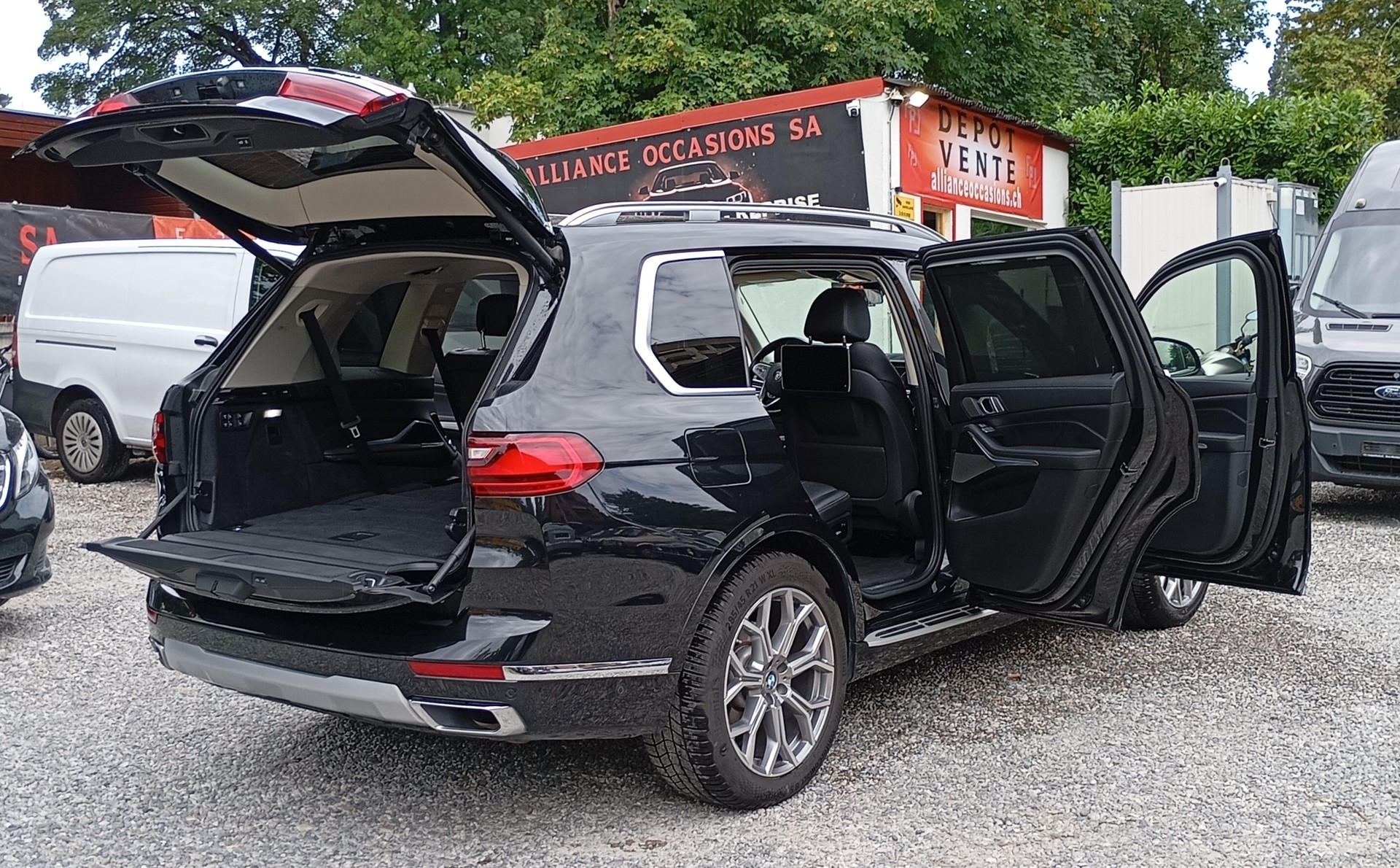 BMW X7 XDRIVE40I-image-14