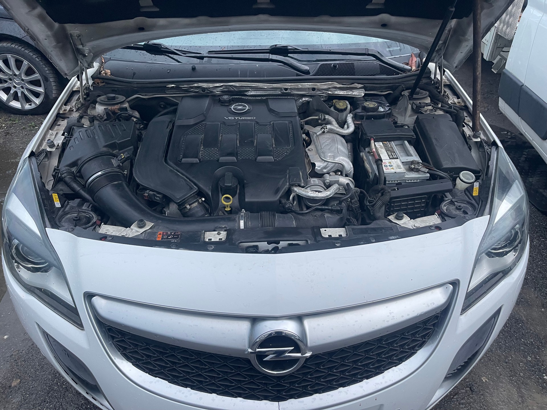 OPEL Insignia Sports Tourer 2.8 Turbo OPC 4WD-image-14
