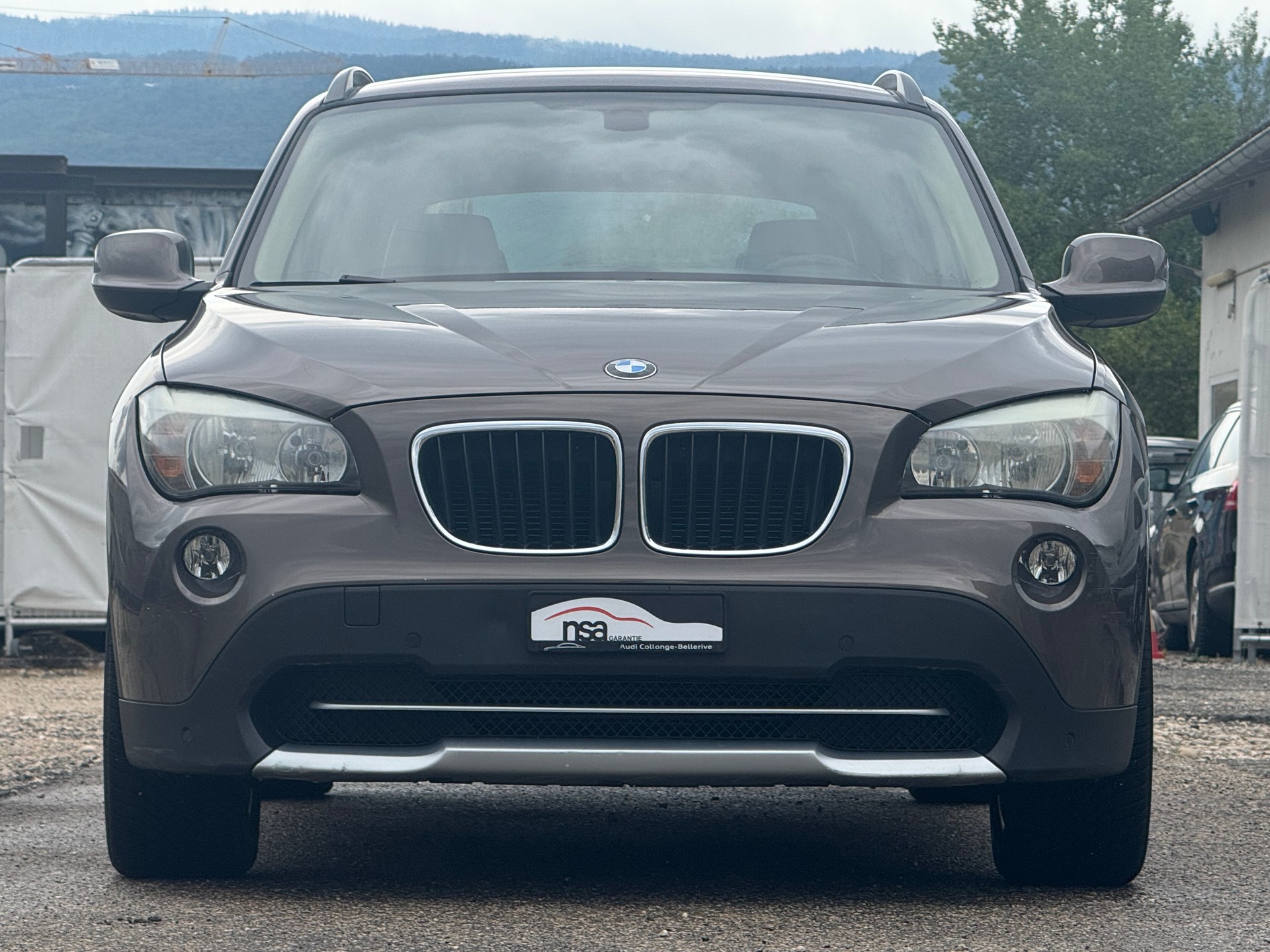 BMW X1 xDrive 18d-image-1