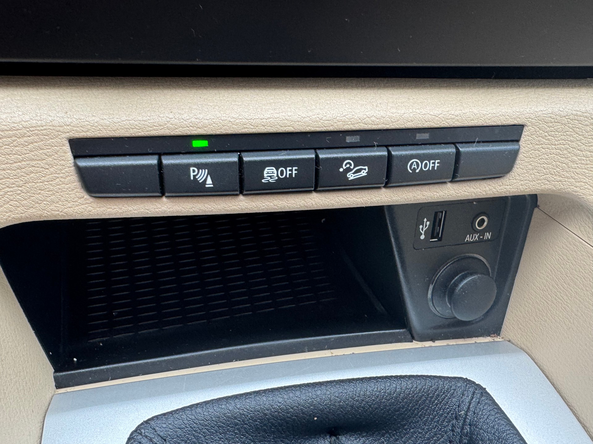 BMW X1 xDrive 18d-image-12