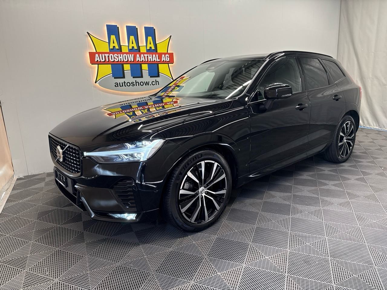 VOLVO XC60 B5 MHD AWD Black Edition Plus Geartronic