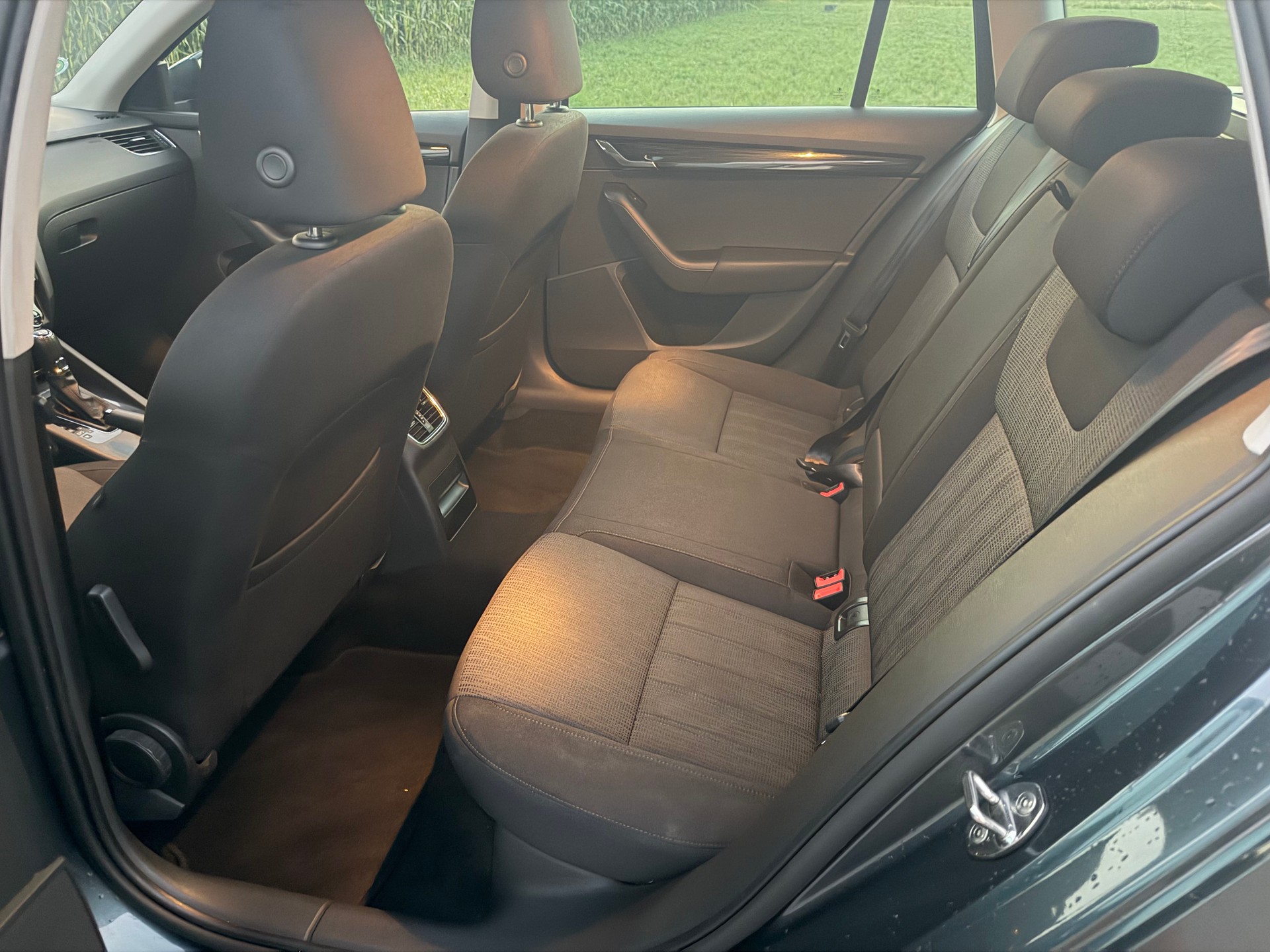 SKODA Octavia Combi 2.0 TDI Prag 4x4 DSG-image-10