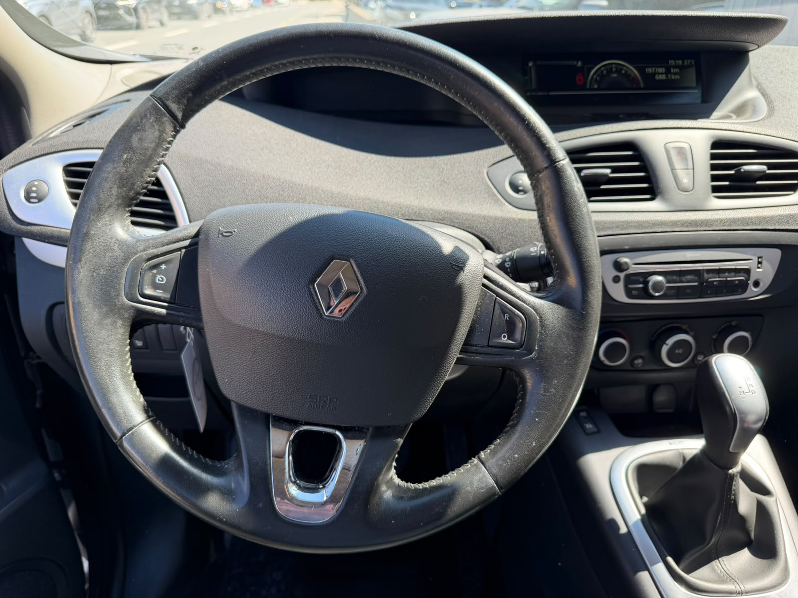 RENAULT Scénic 1.5 dCi Expression EDC-image-12