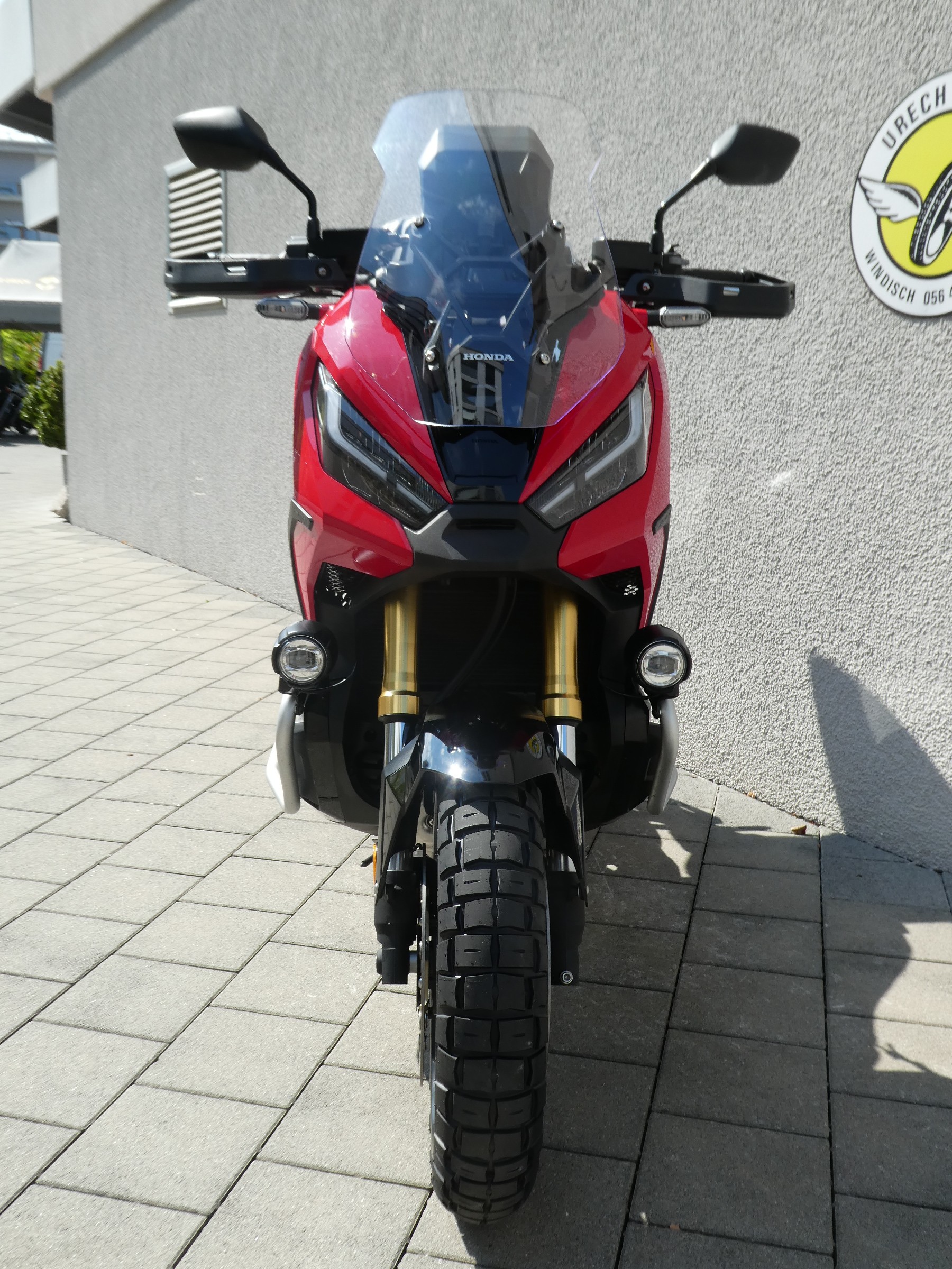HONDA X-ADV 750-showroom-element-3