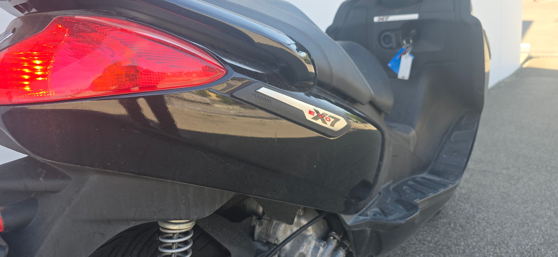 PIAGGIO X7 300 i.e.-image-11