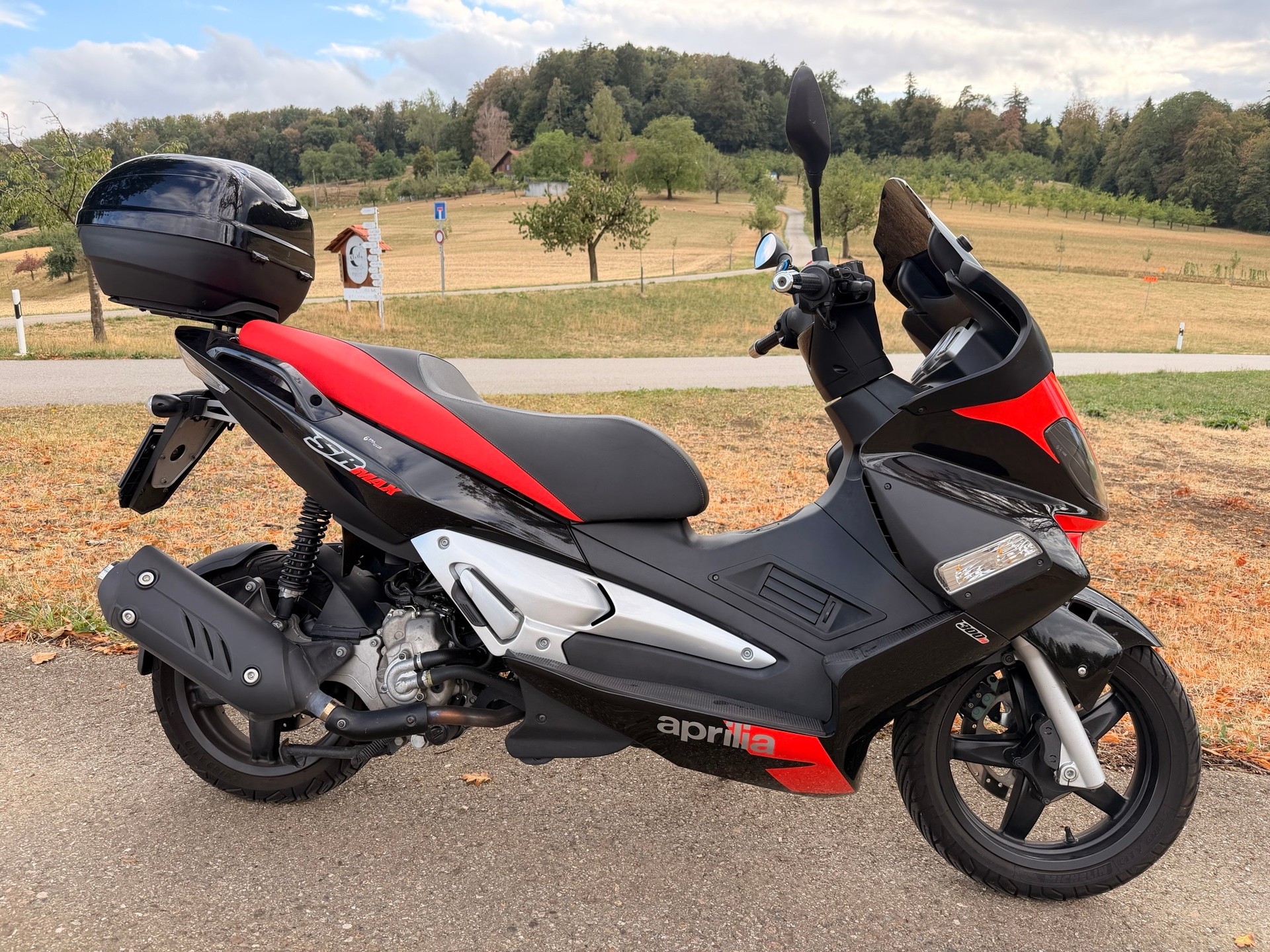APRILIA SR Max 300 i.e-image-0