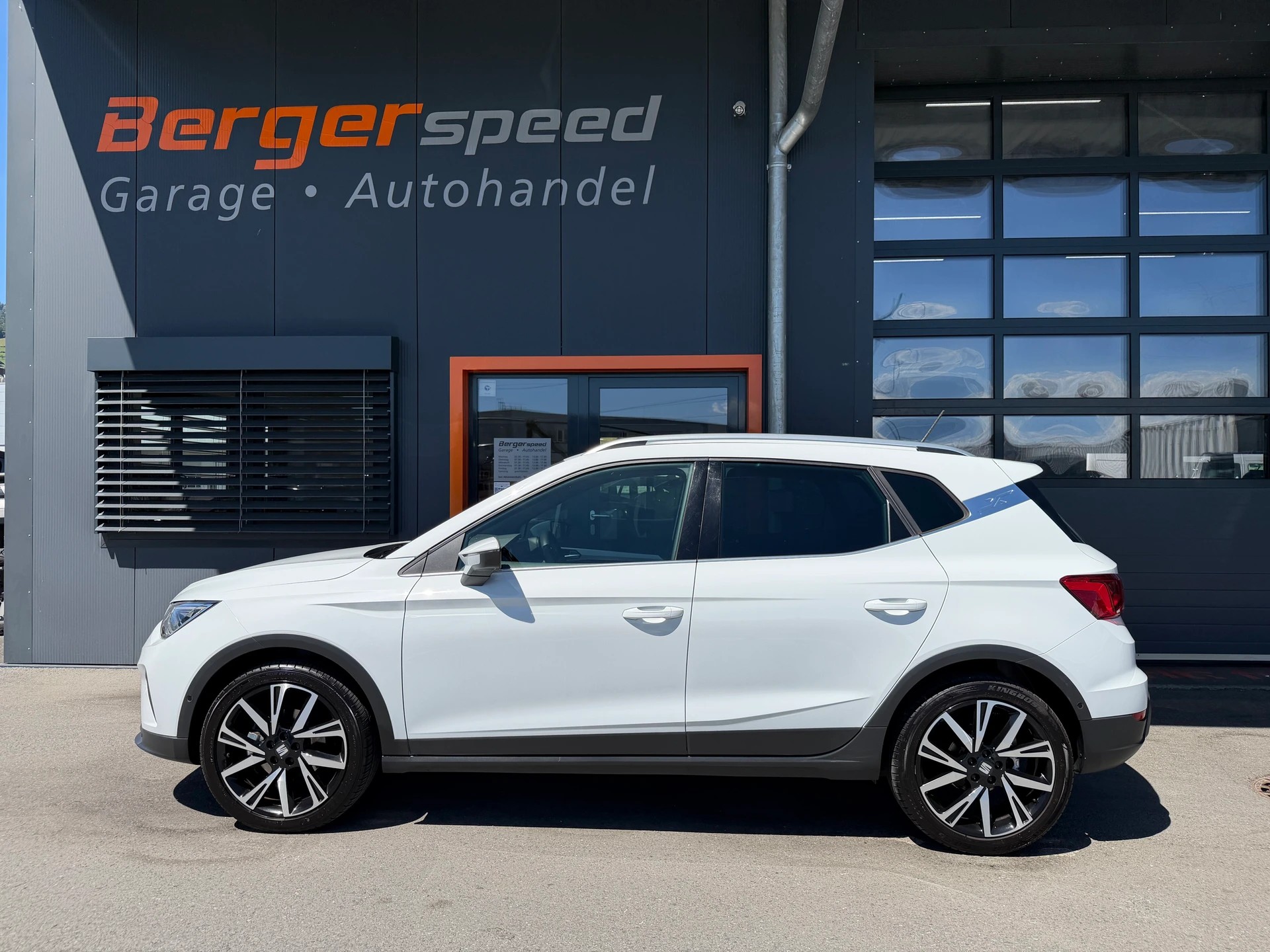 SEAT Arona 1.0 TSI Eco FR DSG-showroom-element-1
