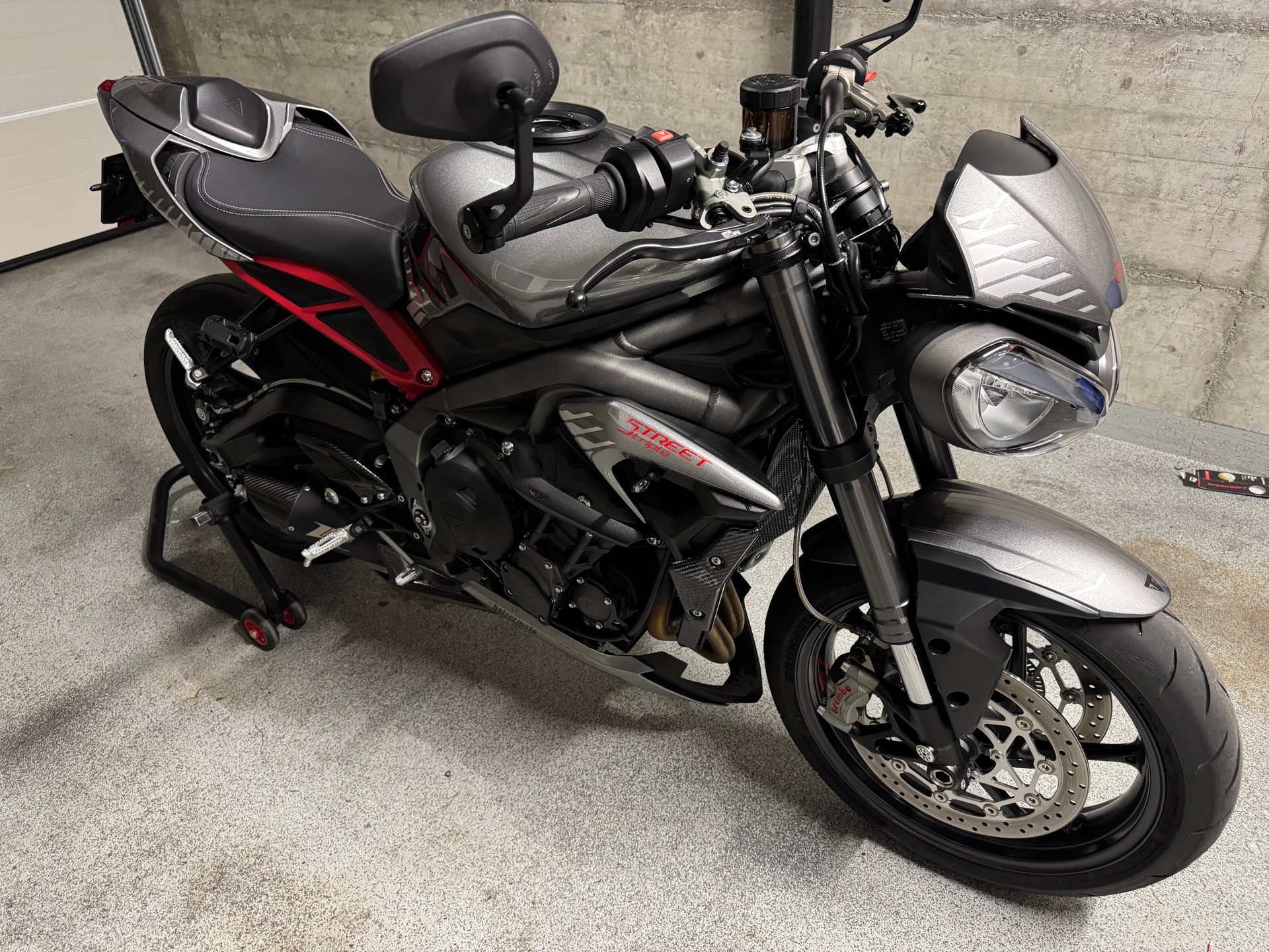 TRIUMPH Street Triple RS 765 ABS-image-2