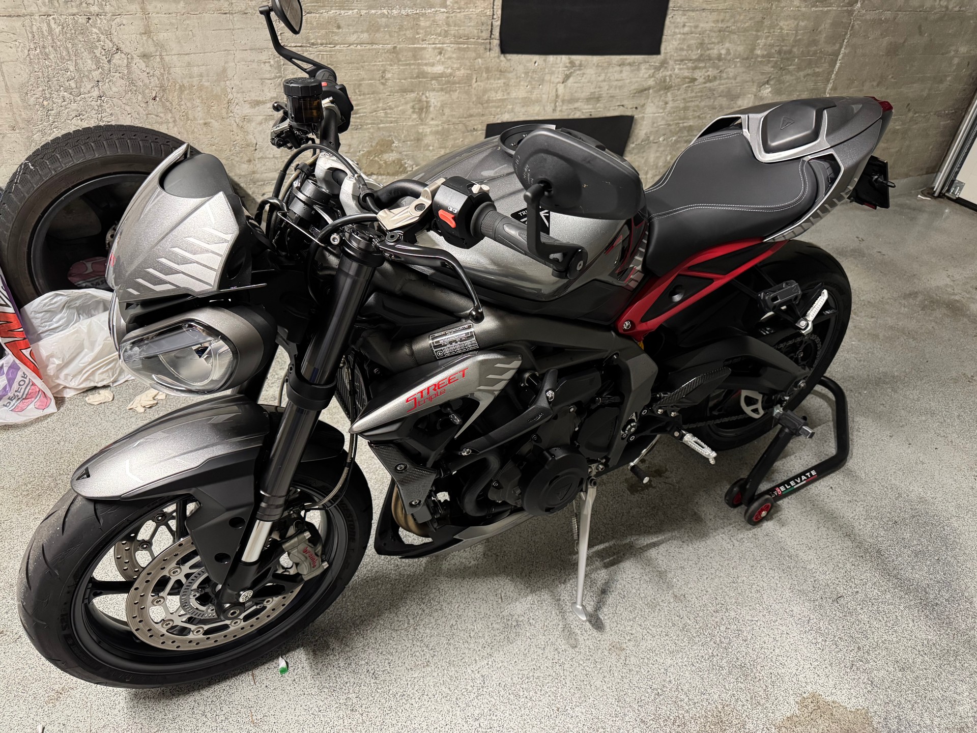 TRIUMPH Street Triple RS 765 ABS-image-3
