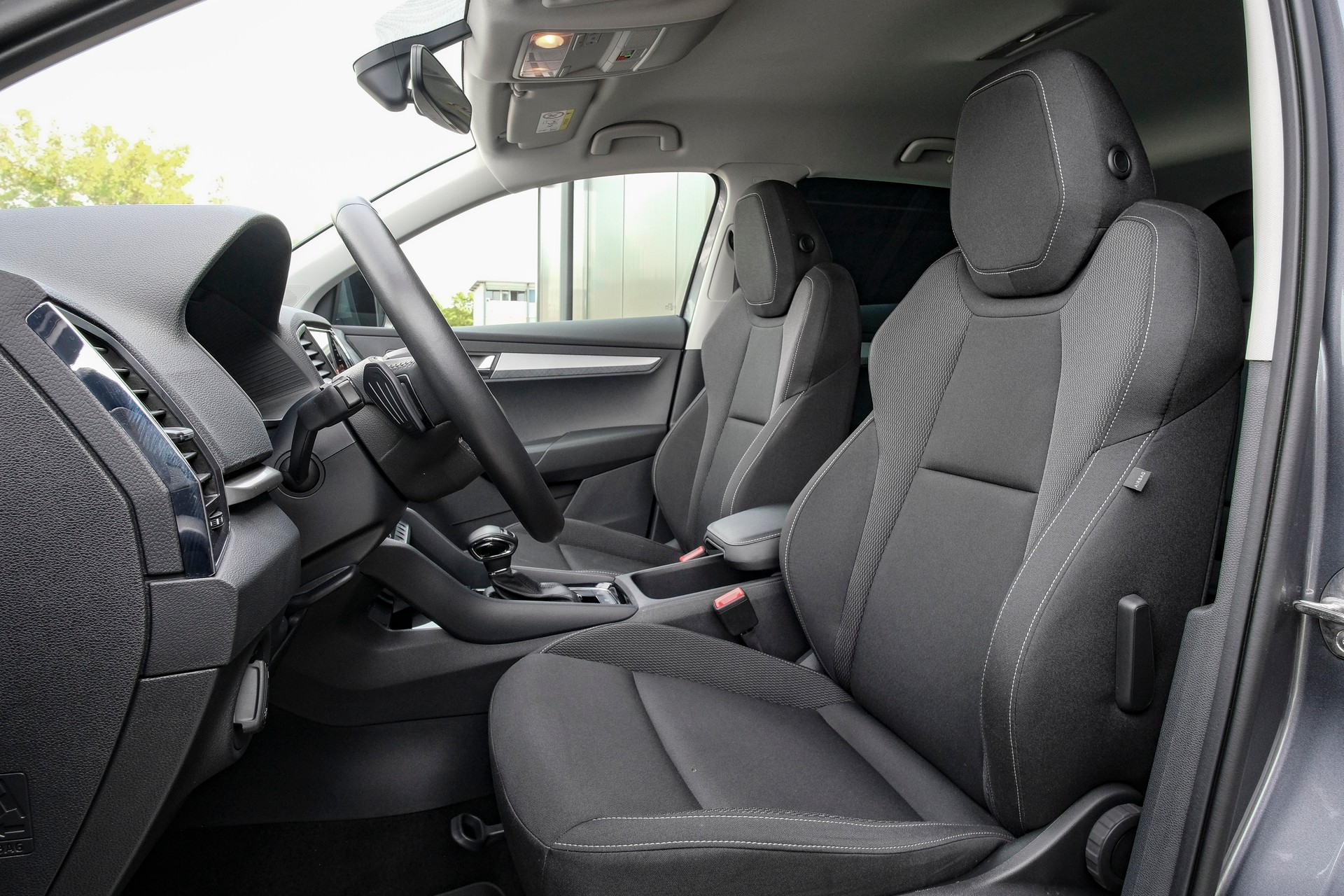 SKODA Karoq 1.5 TSI Fresh DSG-image-9