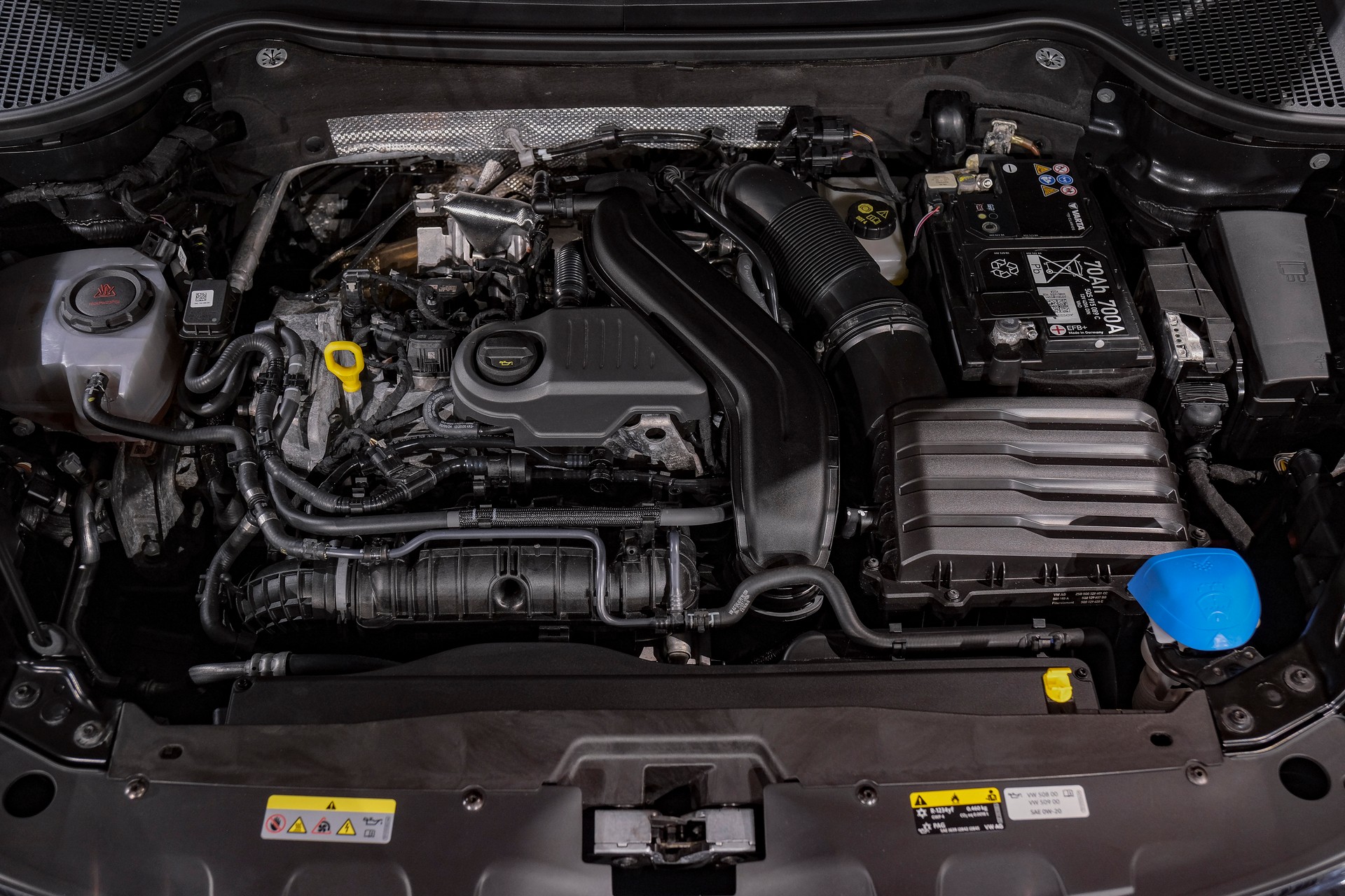 SKODA Karoq 1.5 TSI Fresh DSG-image-24
