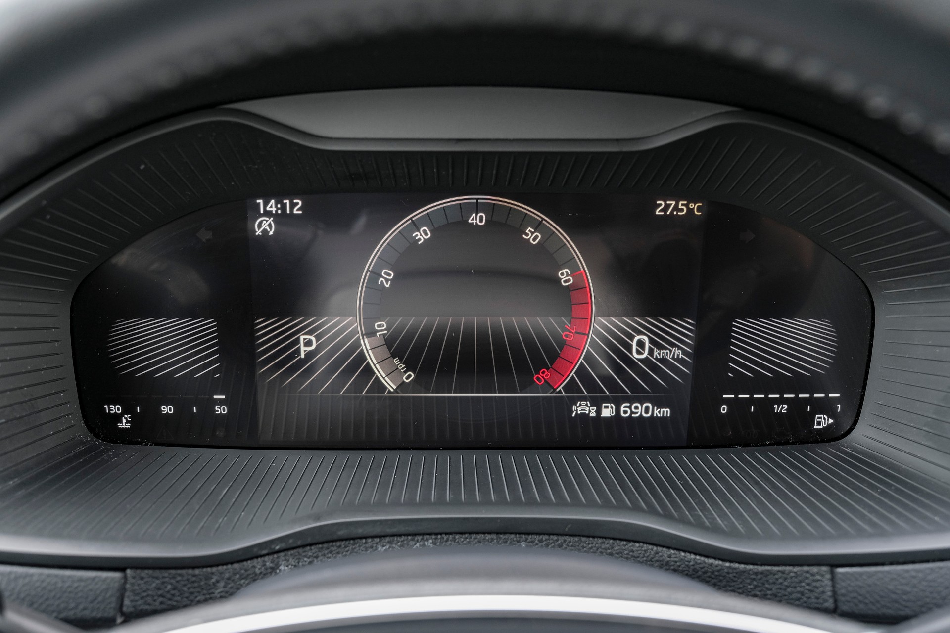 SKODA Karoq 1.5 TSI Fresh DSG-image-16