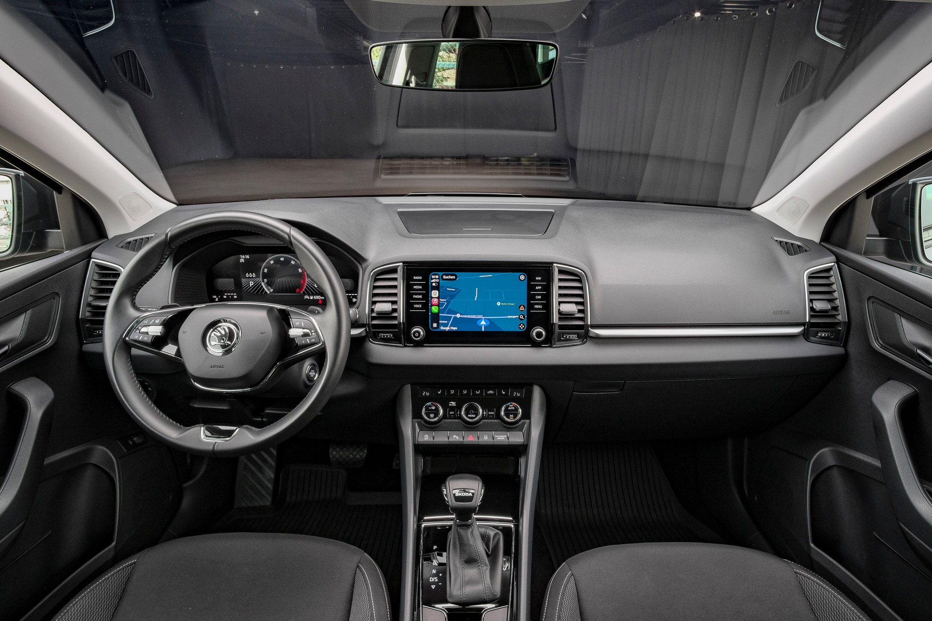 SKODA Karoq 1.5 TSI Fresh DSG-image-14