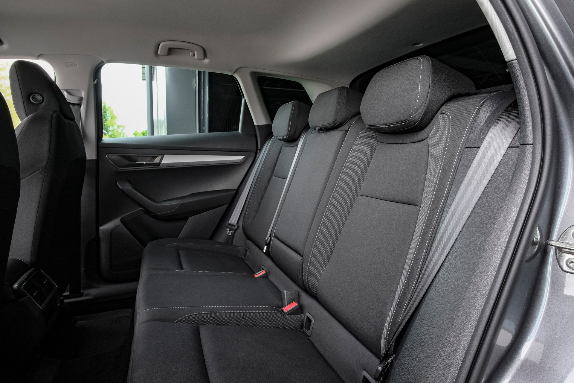 SKODA Karoq 1.5 TSI Fresh DSG-image-11
