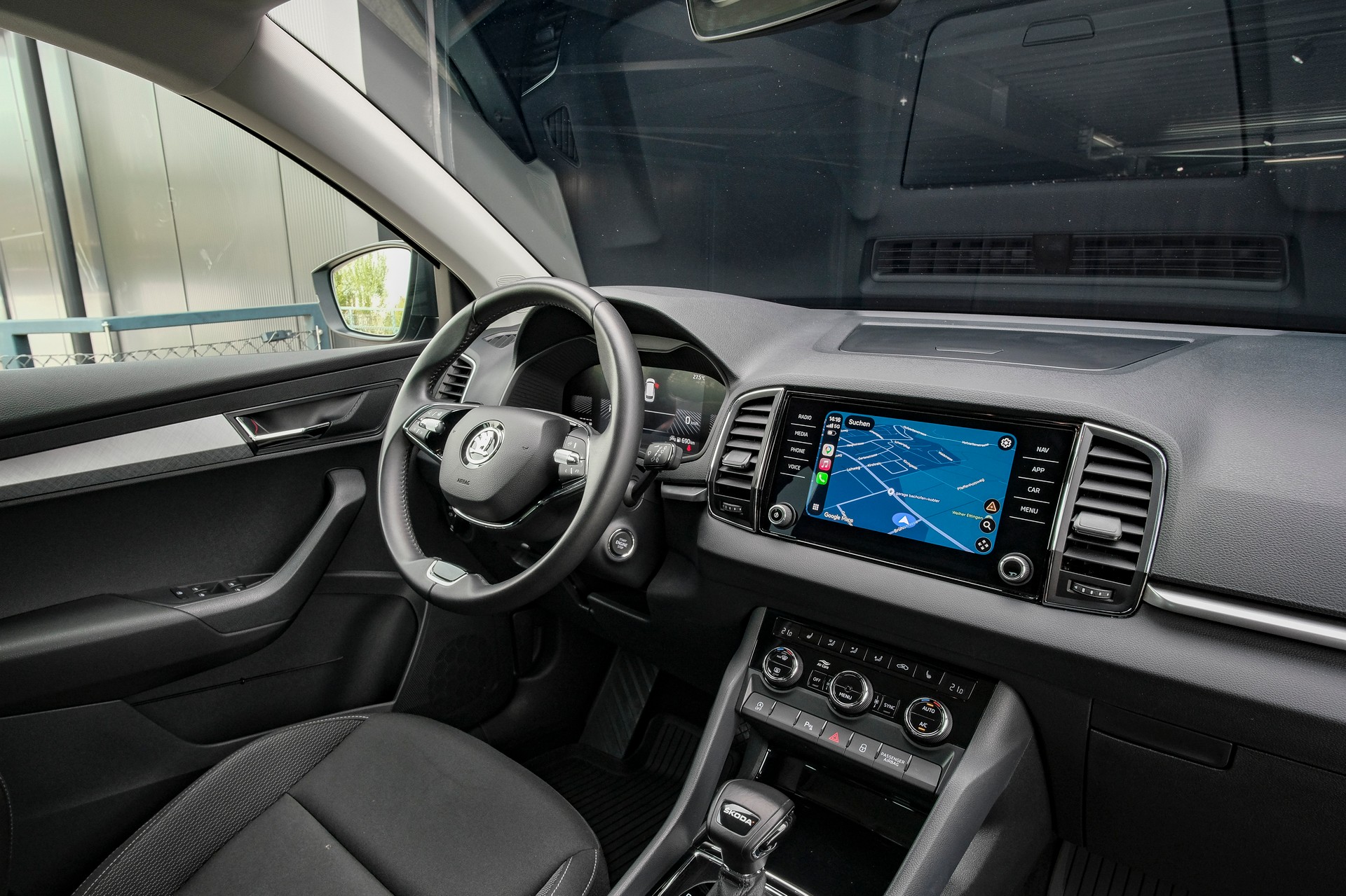SKODA Karoq 1.5 TSI Fresh DSG-image-13