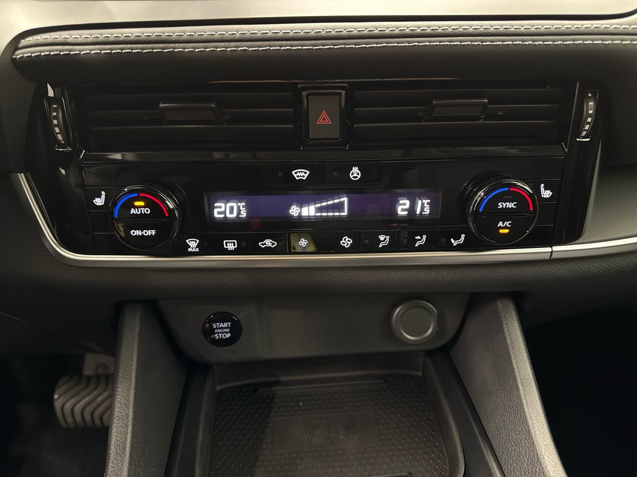 NISSAN Qashqai 1.3 DIG-T MHEV N-Connecta Xtronic 4x4-image-10