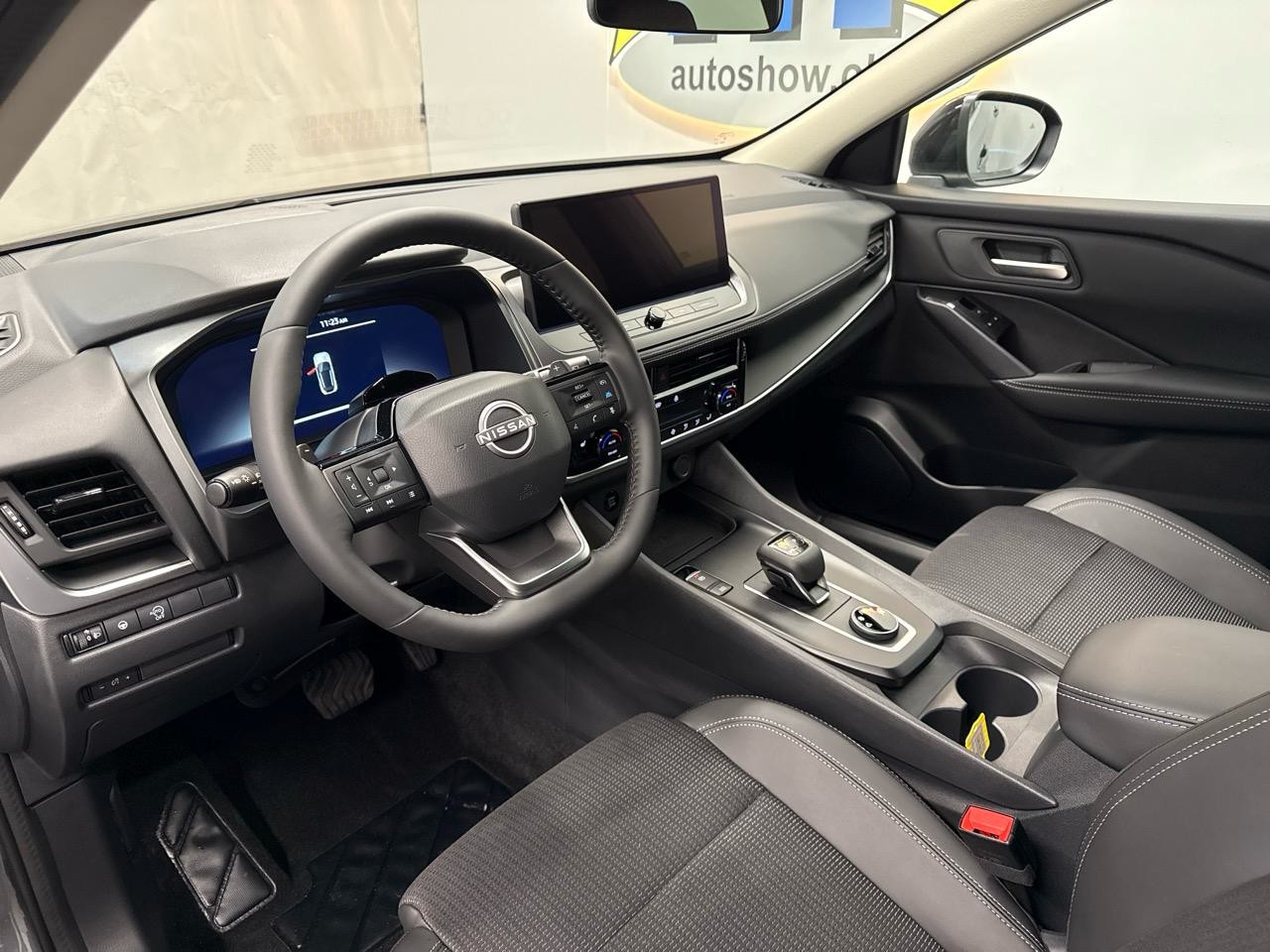 NISSAN Qashqai 1.3 DIG-T MHEV N-Connecta Xtronic 4x4-showroom-element-2