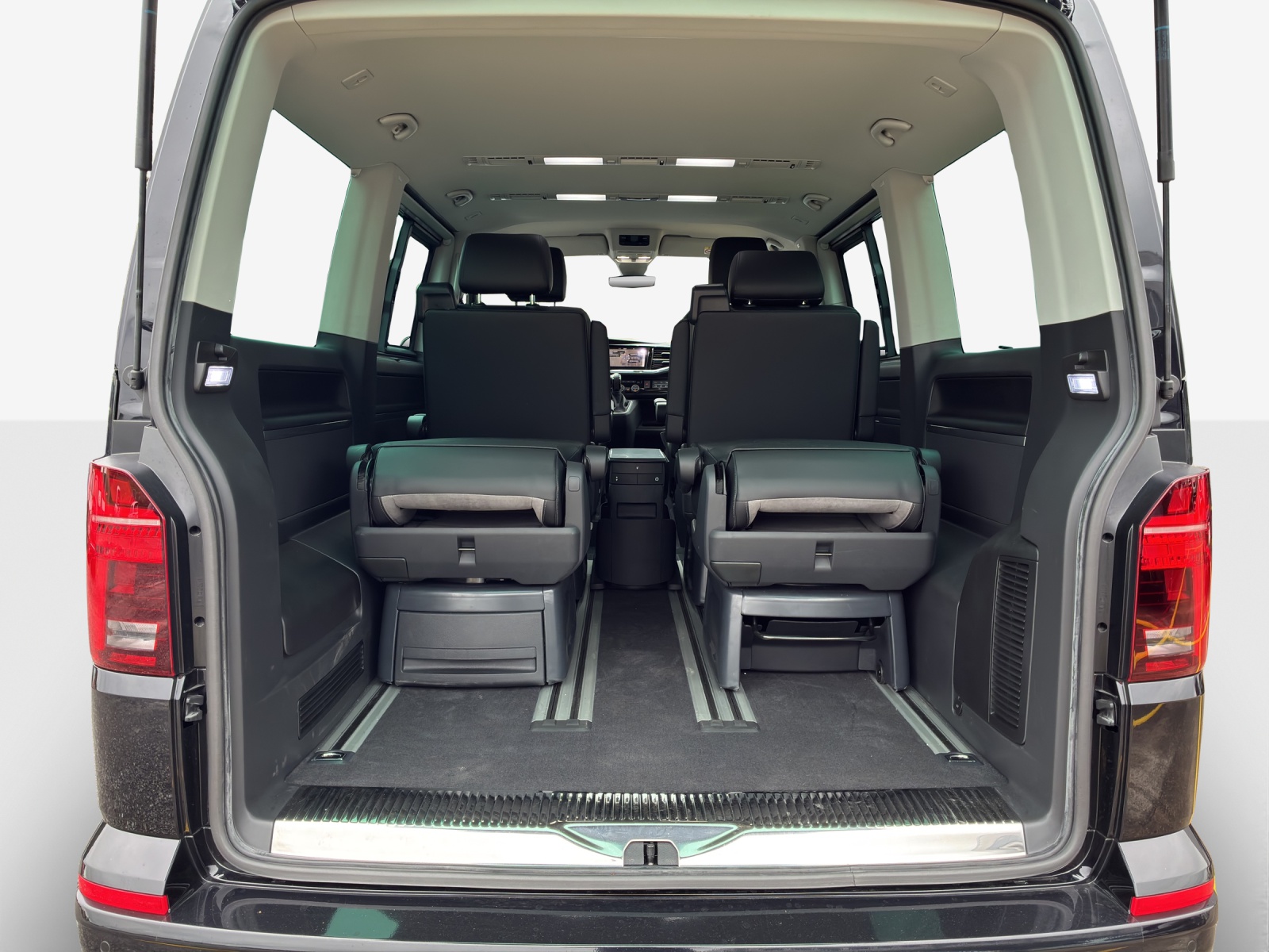 VW T6.1 Multivan 2.0 TDI Highline Liberty 4Motion DSG-image-12