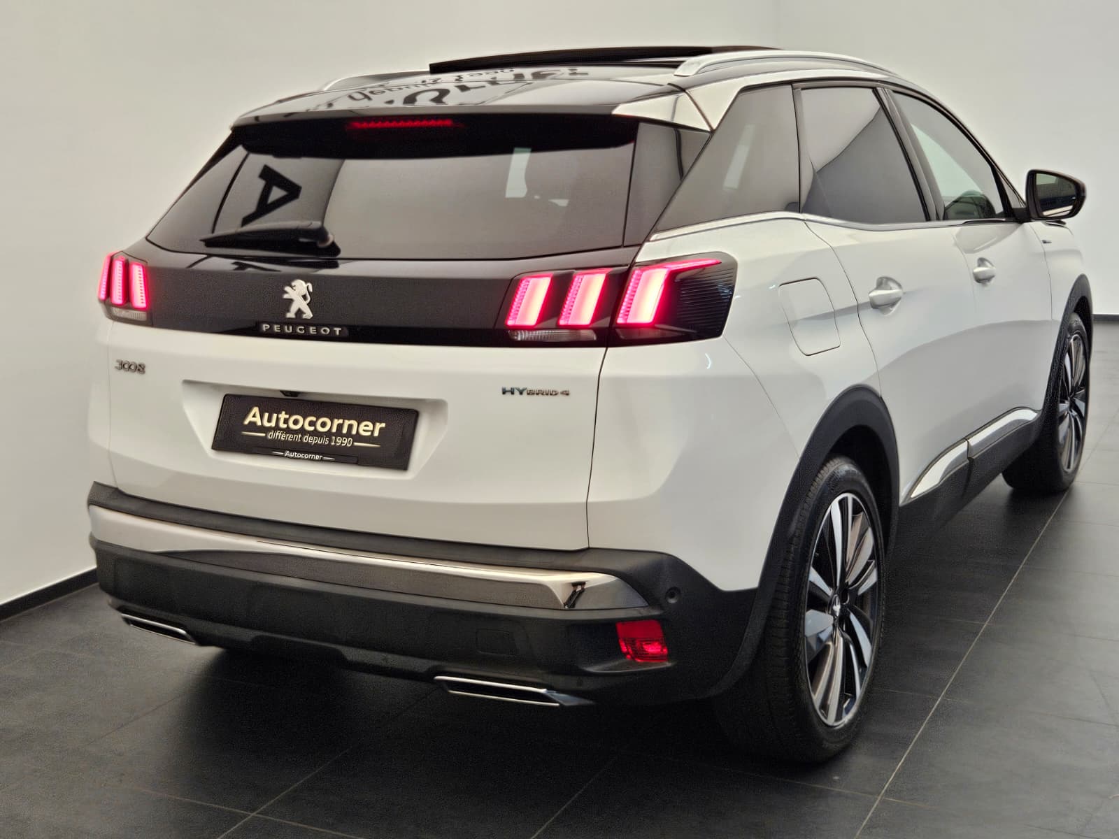 PEUGEOT 3008 300e Hybrid4 GT EAT8-image-6