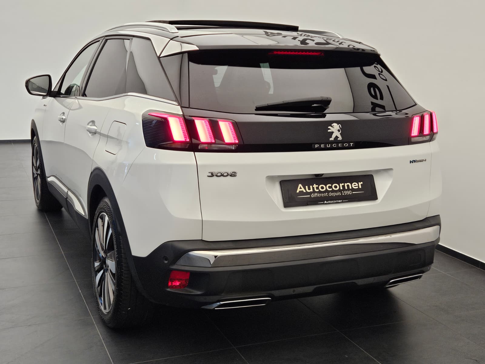 PEUGEOT 3008 300e Hybrid4 GT EAT8-image-8