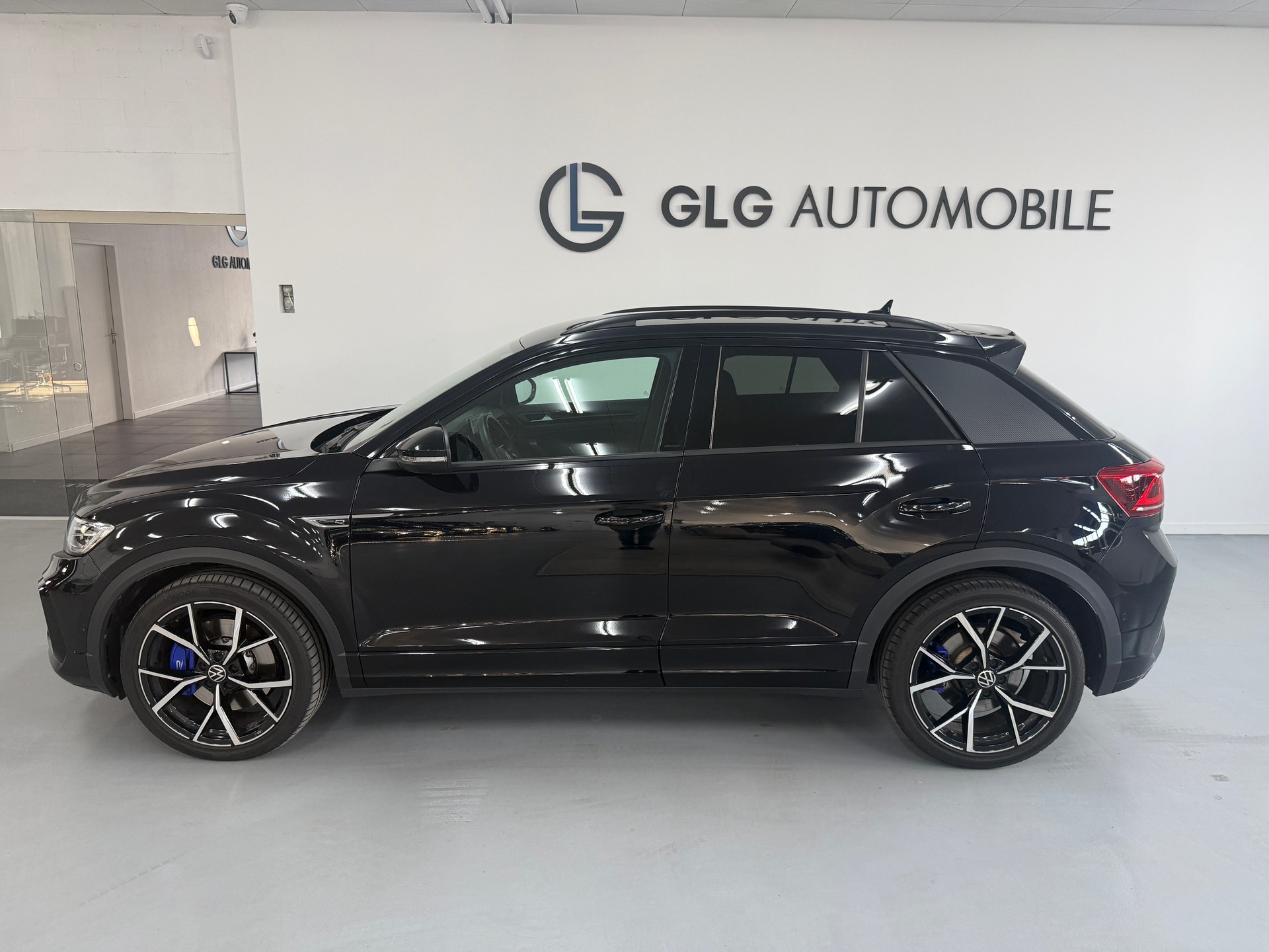 VW T-Roc 2.0 TSI R DSG 4Motion-showroom-element-1