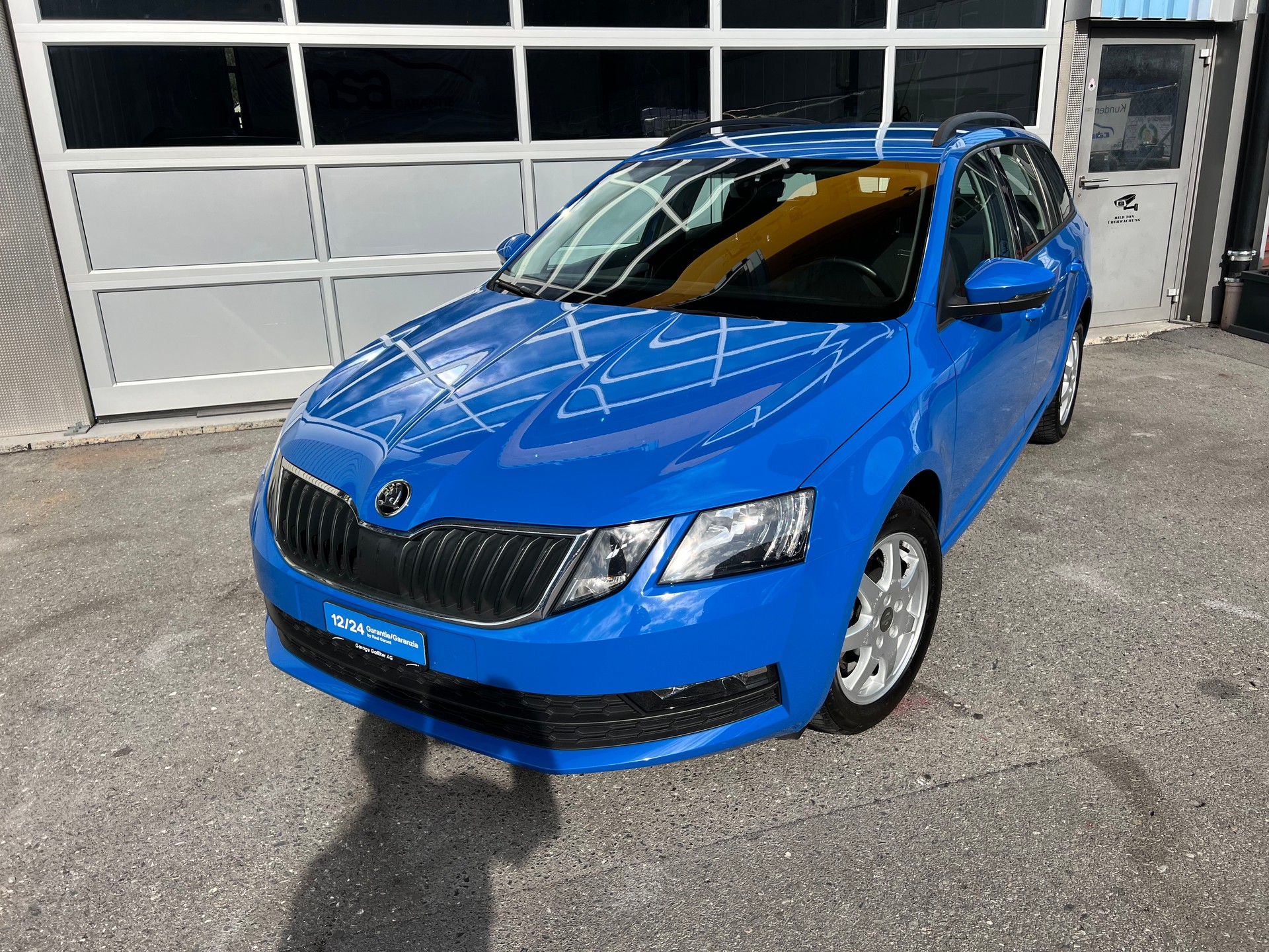 SKODA Octavia Combi 1.6 TDI Ambition-showroom-element-2